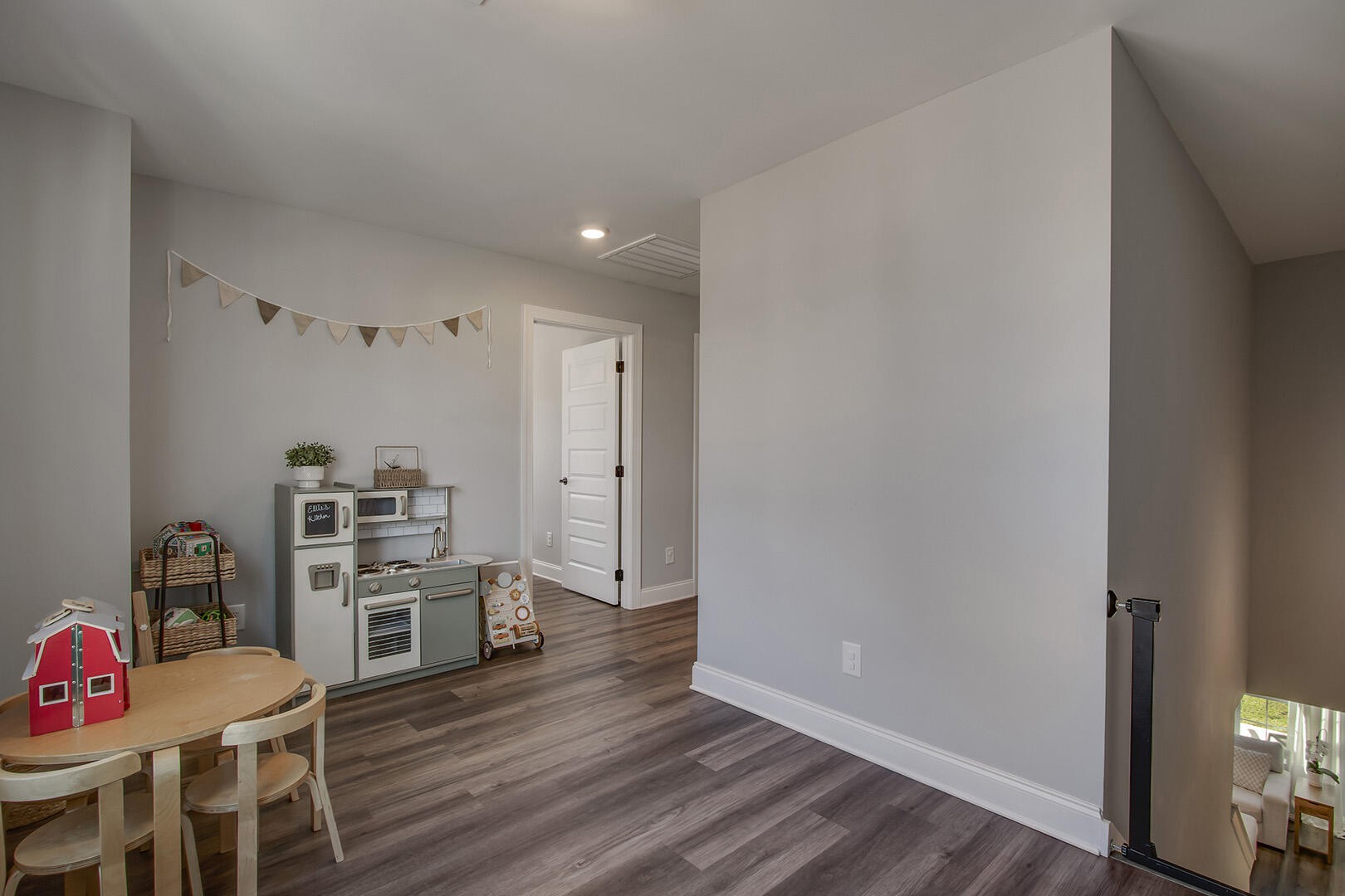 1628 Spring Berry Lane Property Photo 39