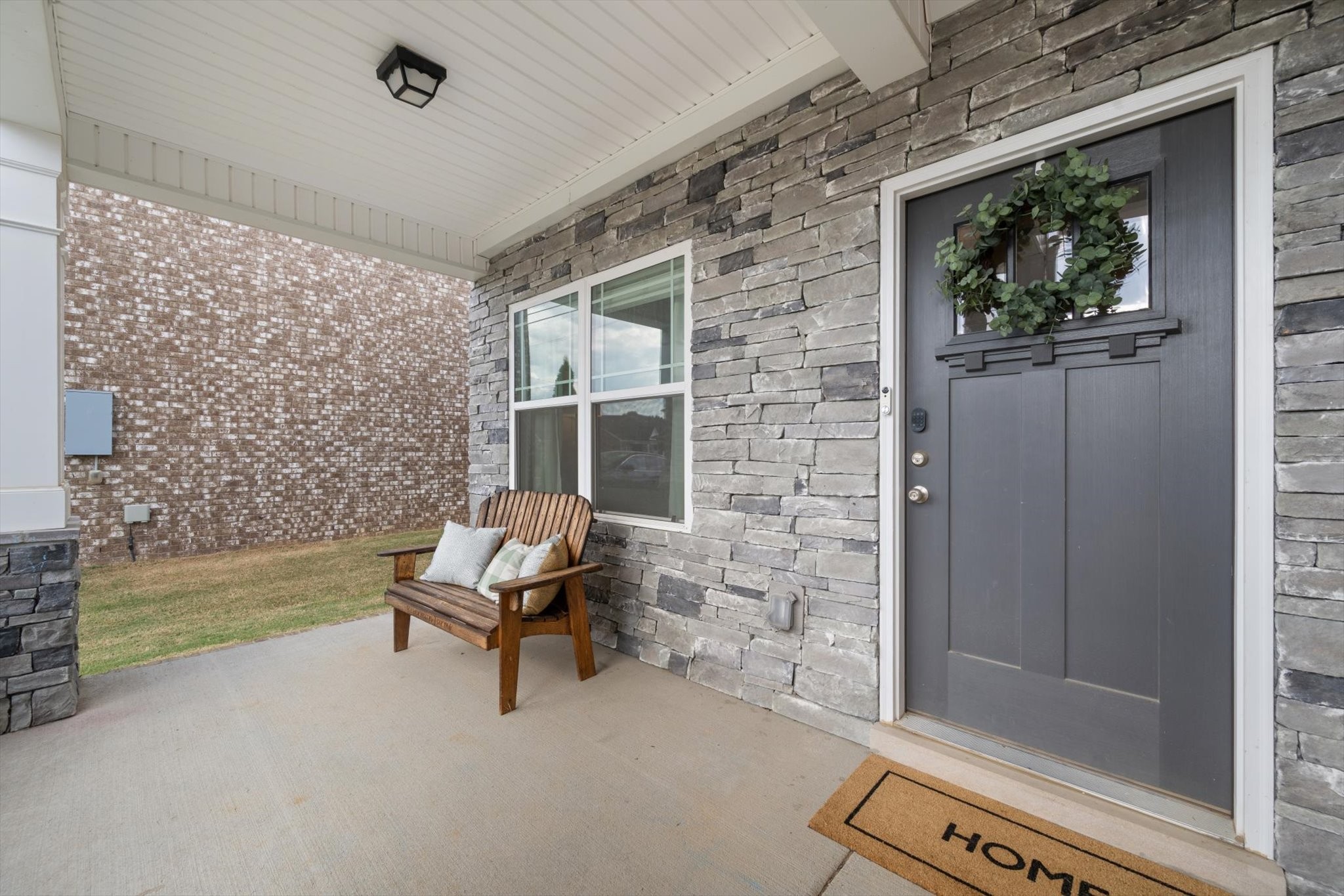 209 Thorpe Dr Property Photo 2