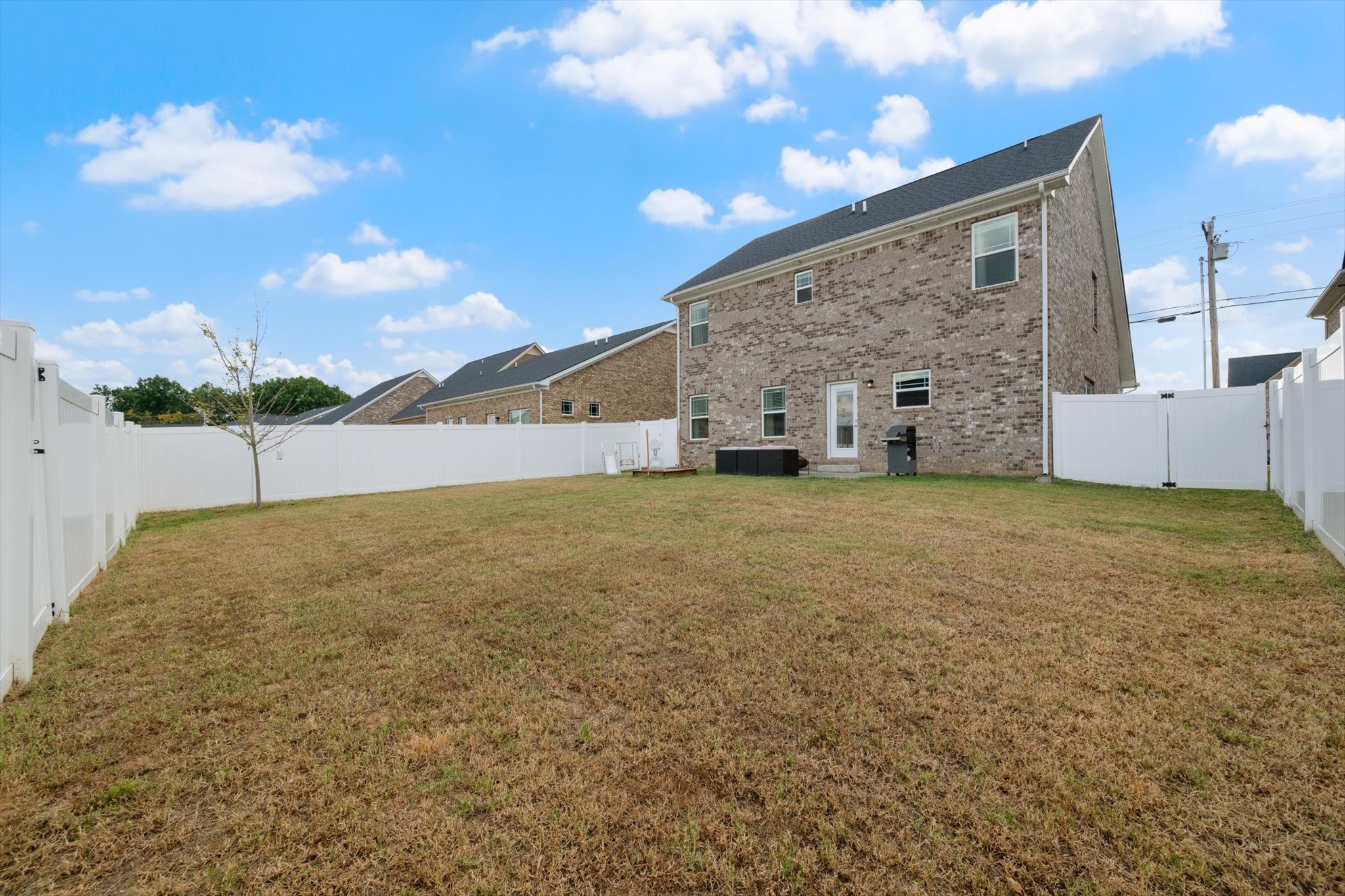 209 Thorpe Dr Property Photo 16