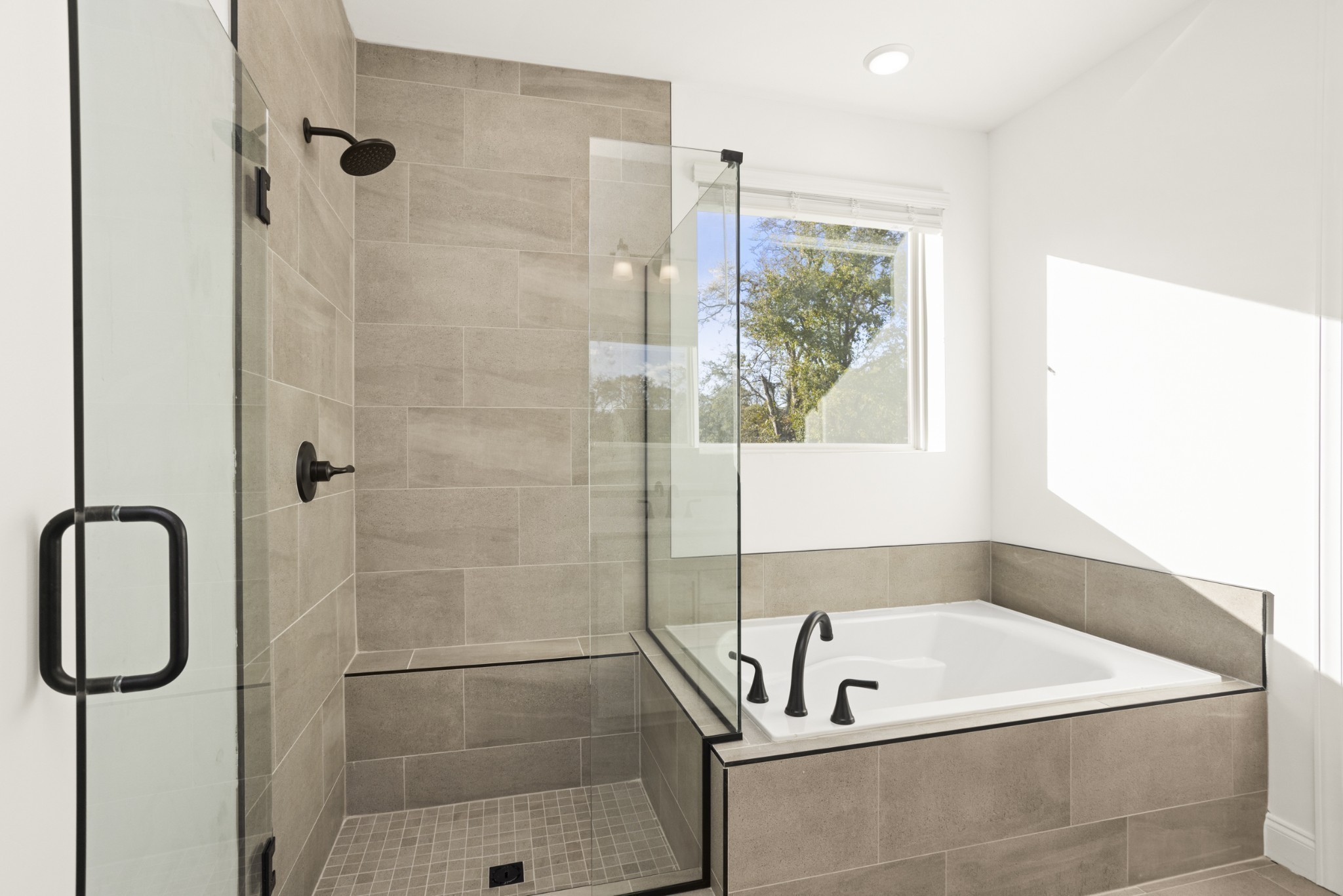 1562 Oak Springs Drive Property Photo 31