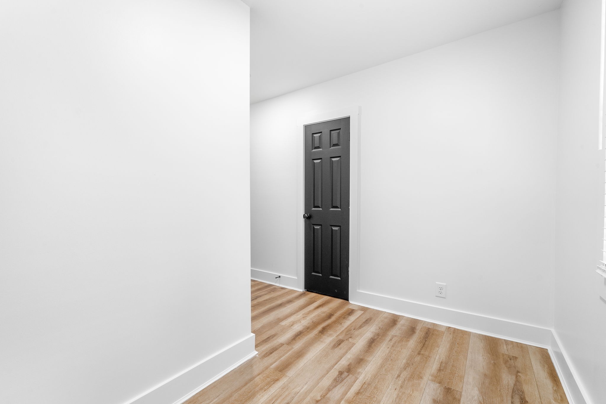 32 W Bel Air Blvd Property Photo 18