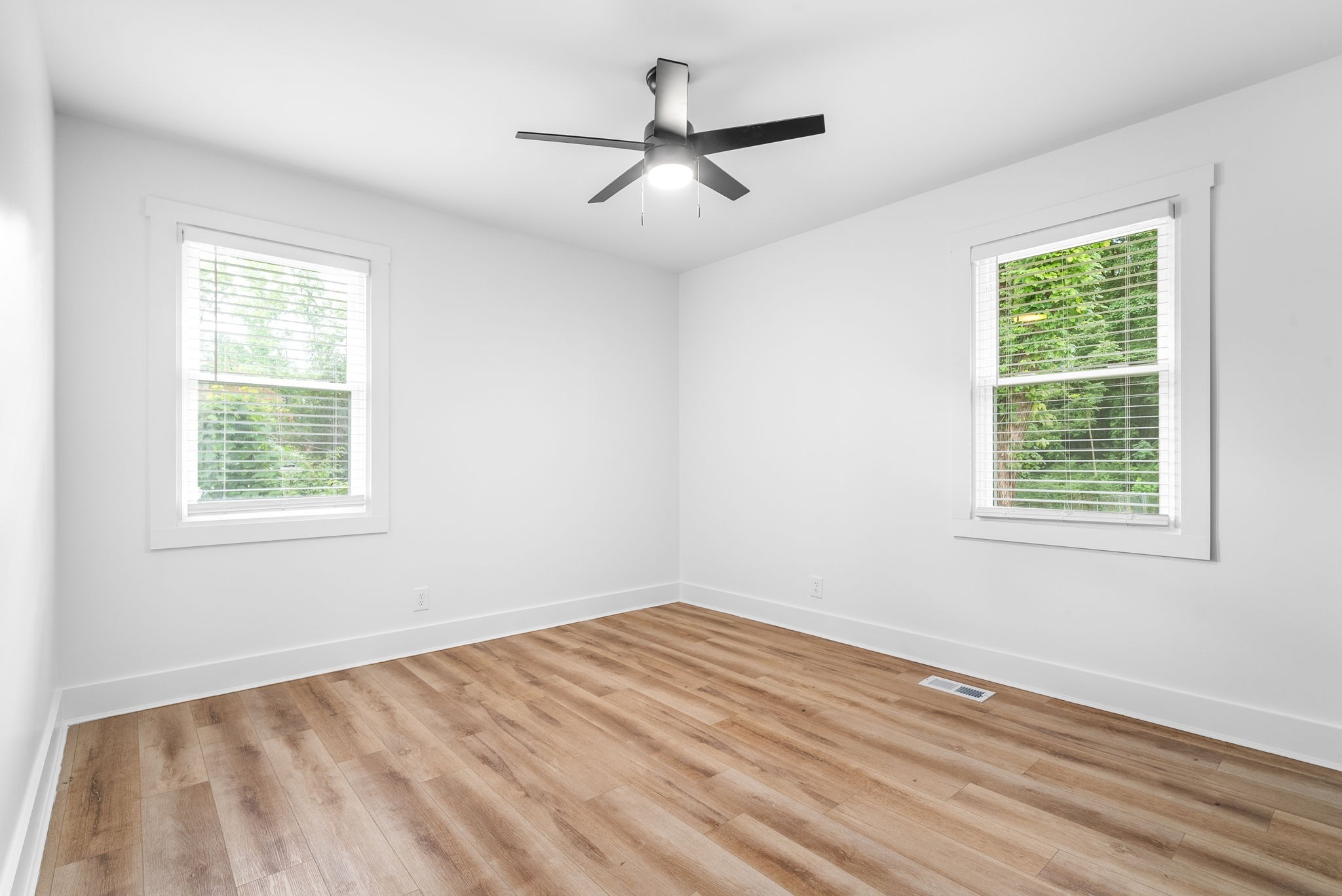 32 W Bel Air Blvd Property Photo 20