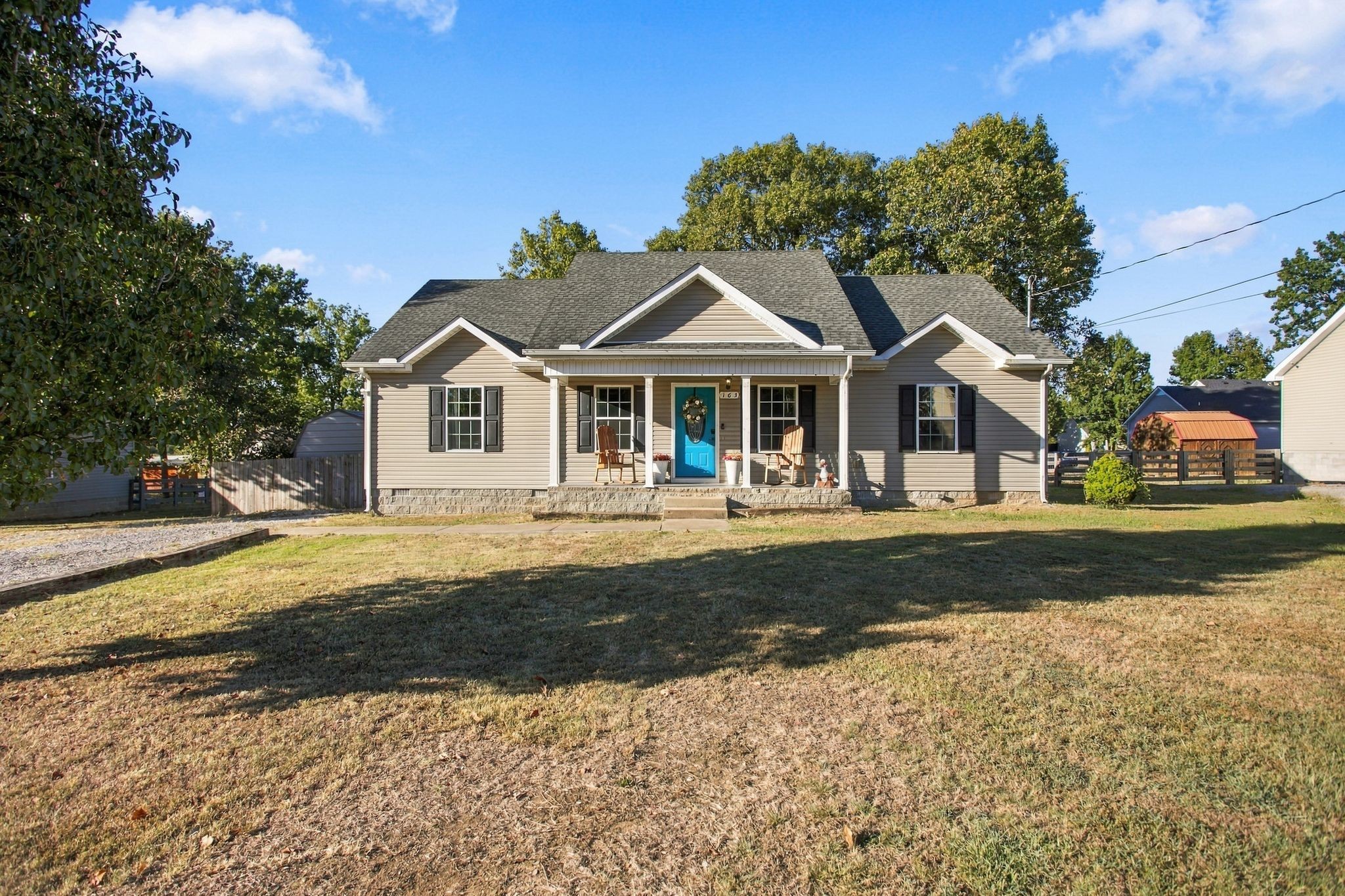 163 Landon Ln Property Photo 1