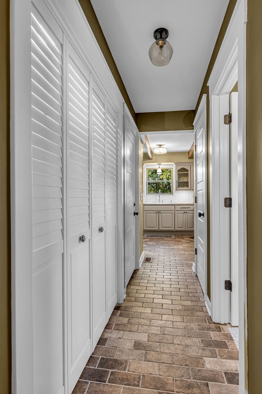 630 Douglas Ln Property Photo 38