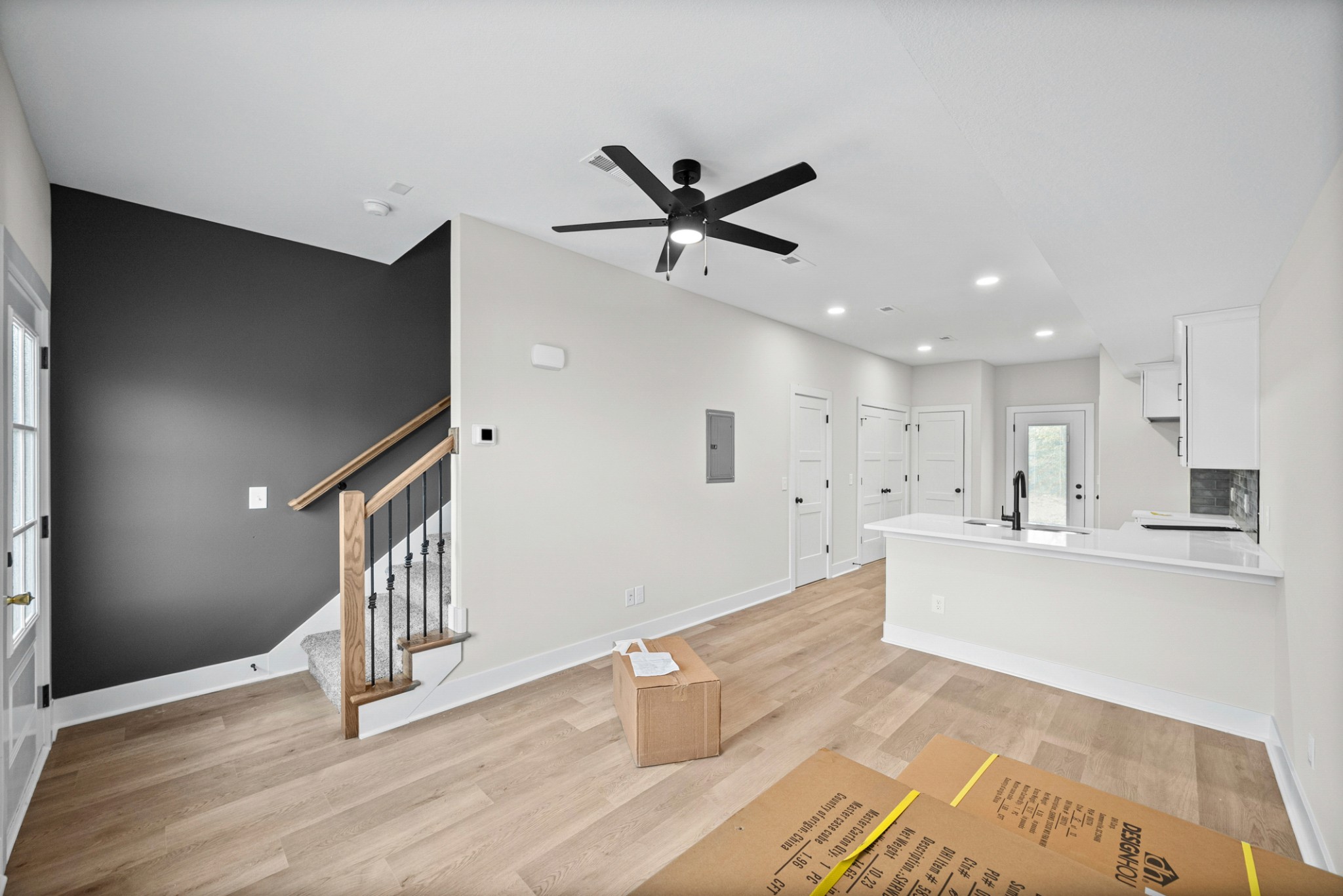 601 Mann Cir Property Photo 5
