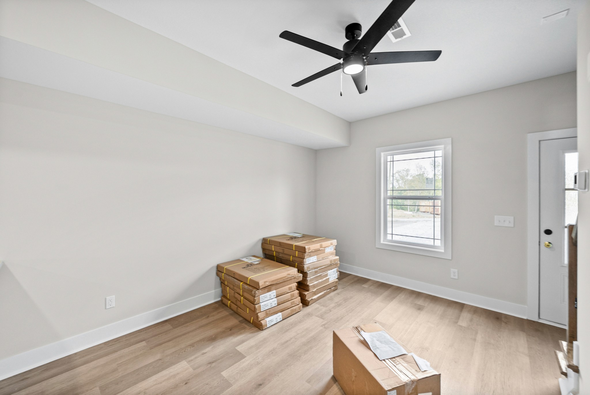 601 Mann Cir Property Photo 7