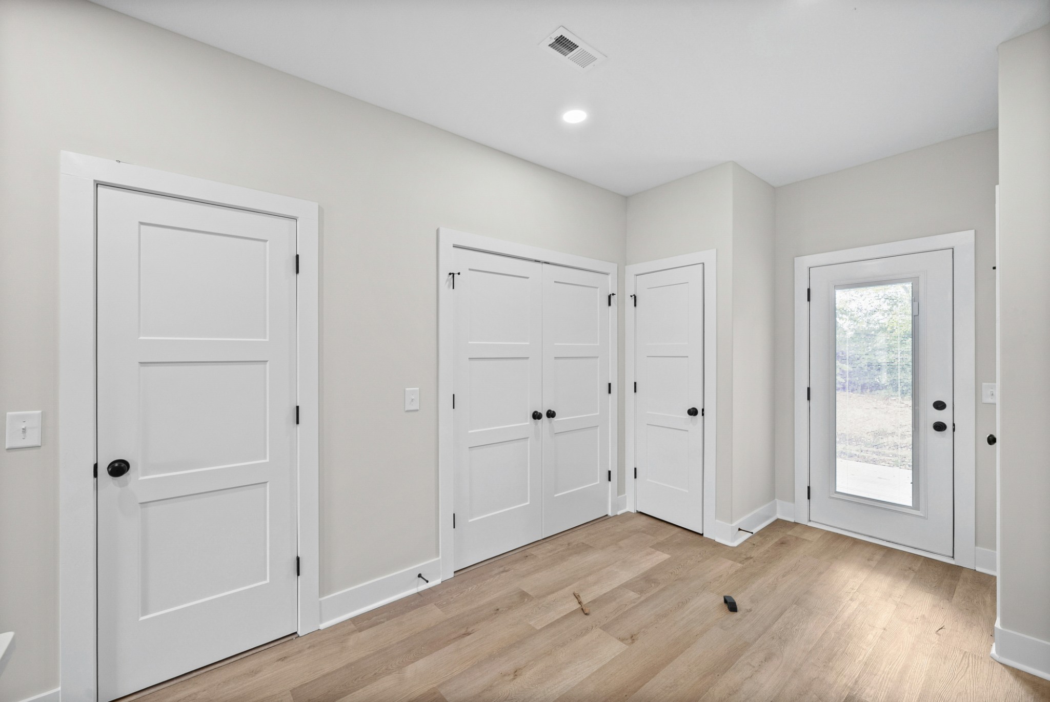 601 Mann Cir Property Photo 10