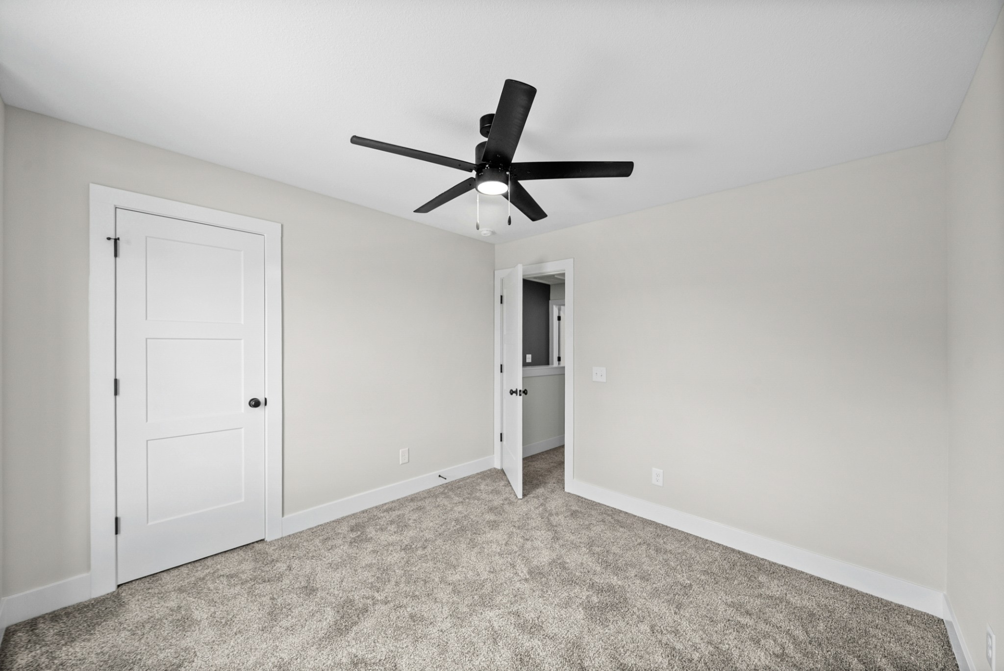 601 Mann Cir Property Photo 15