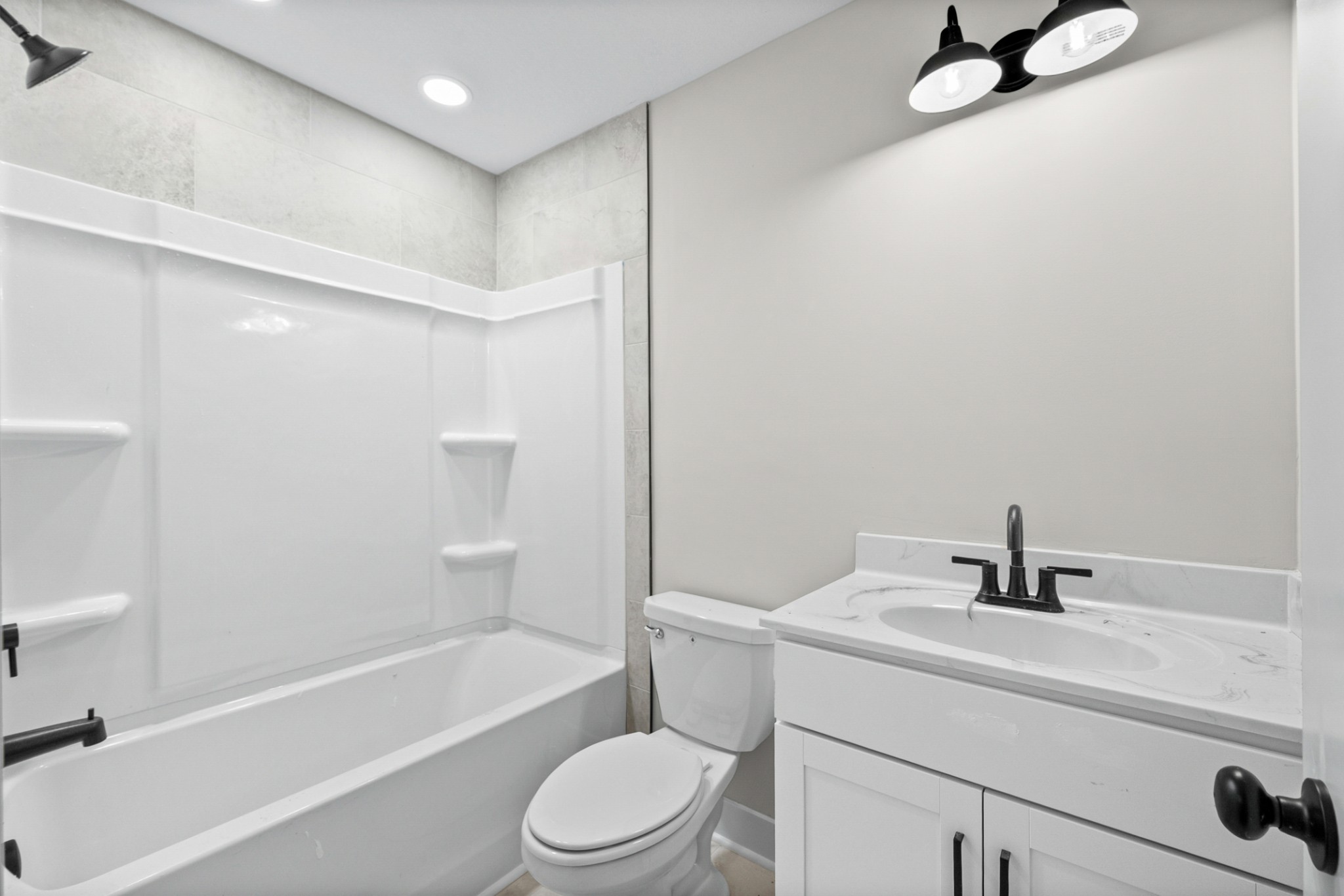 601 Mann Cir Property Photo 16