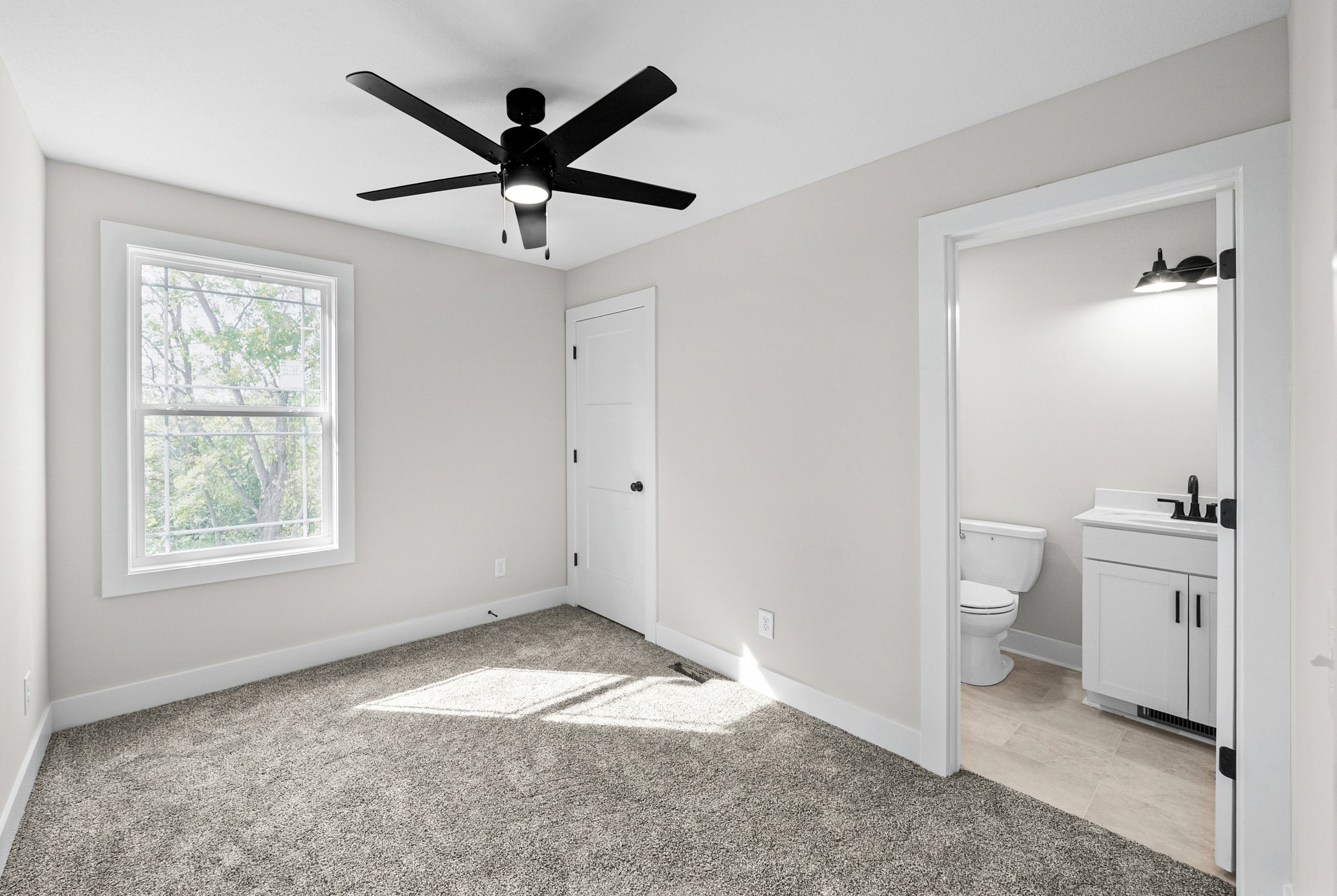 601 Mann Cir Property Photo 17