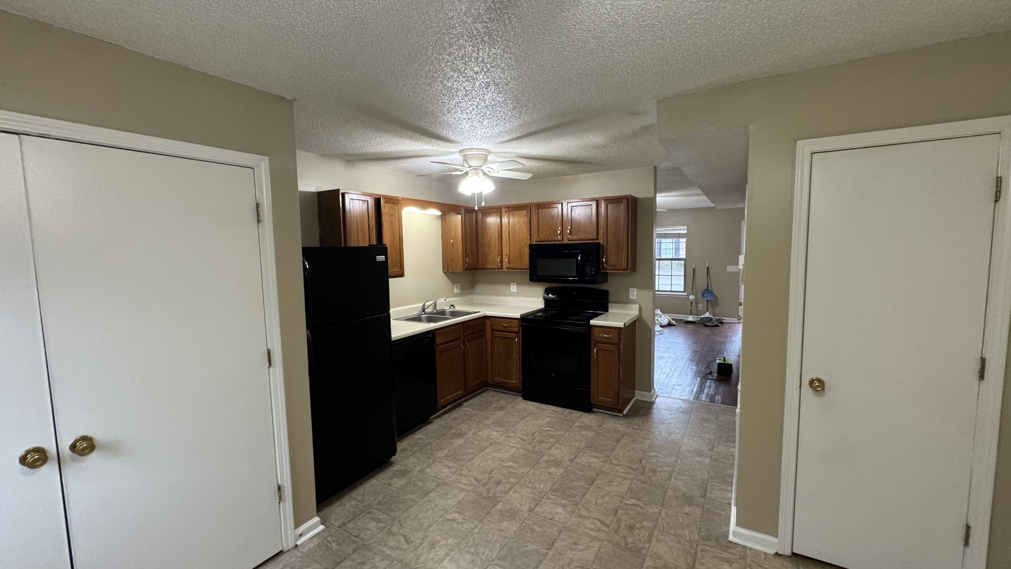 123 Ballygar St Property Photo 3