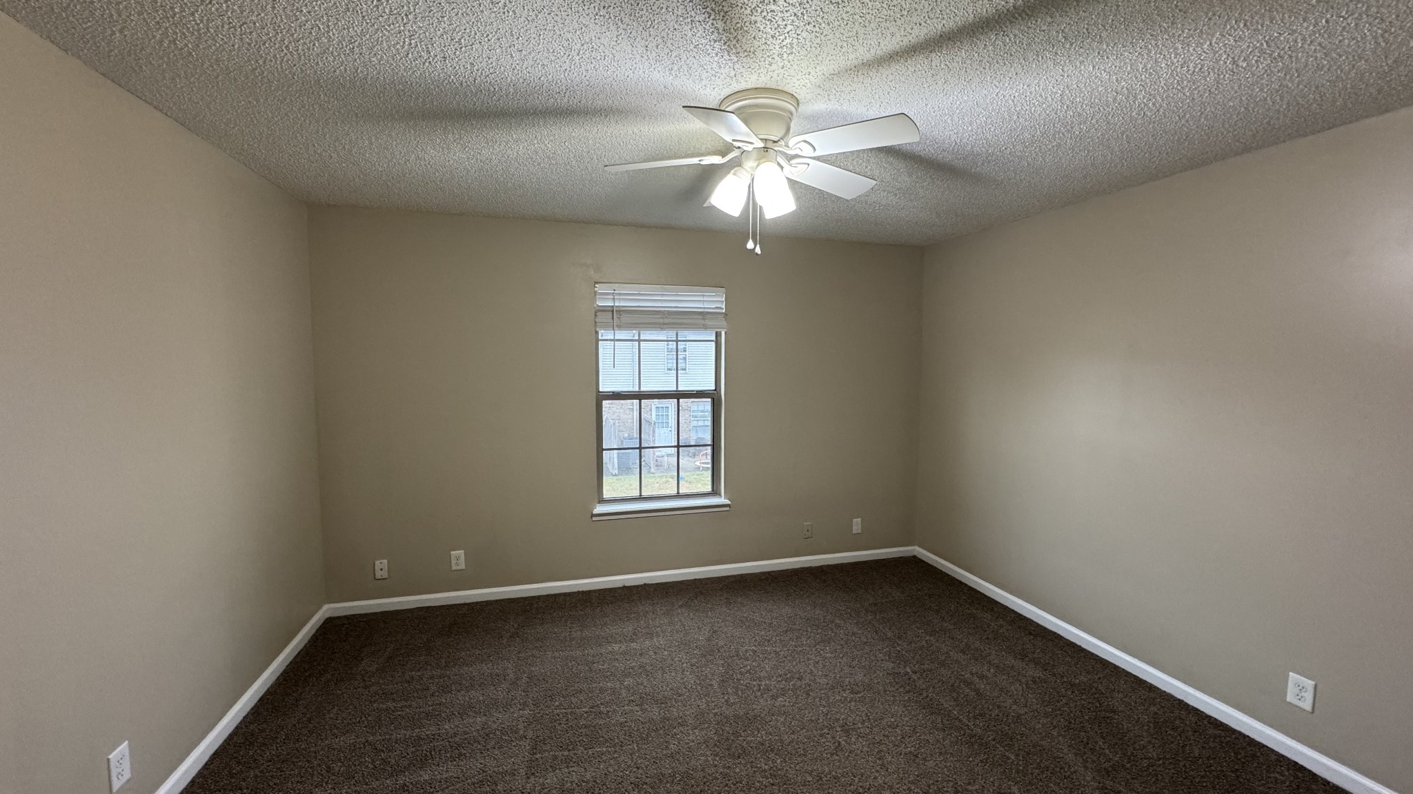 123 Ballygar St Property Photo 8
