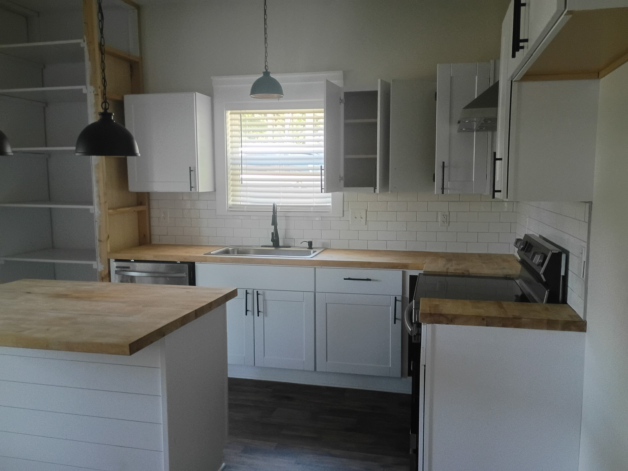 202 Cherry St Property Photo 6