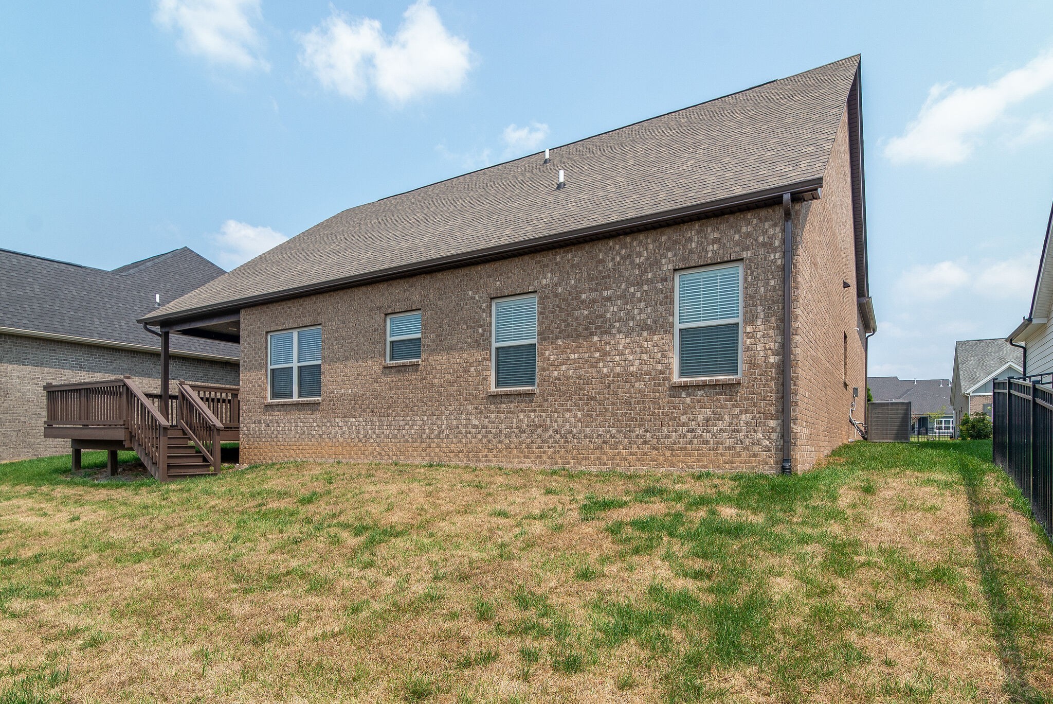 730 Canter Ln Property Photo 32