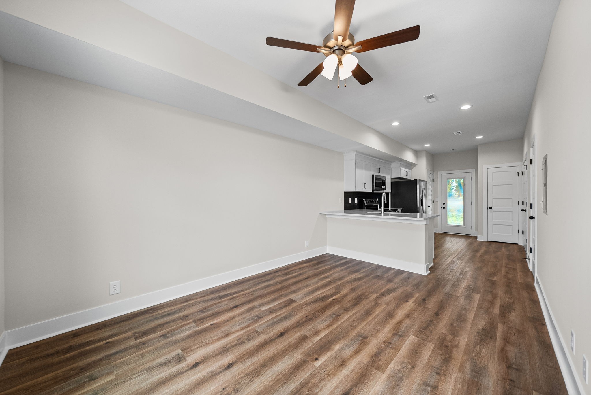 1035 Sinclair Dr Property Photo 4
