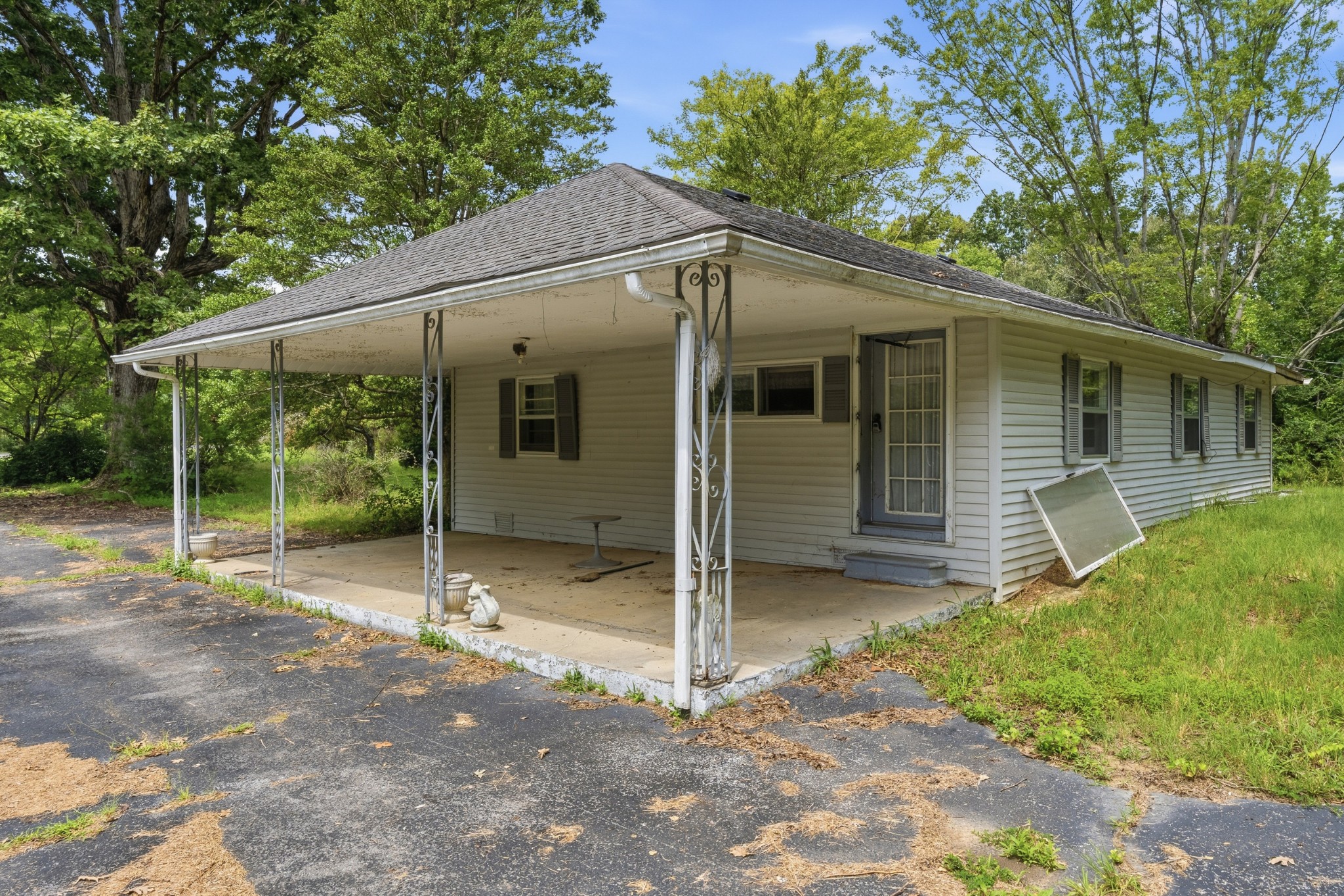 329 Old Standing Stone Rd Property Photo 15