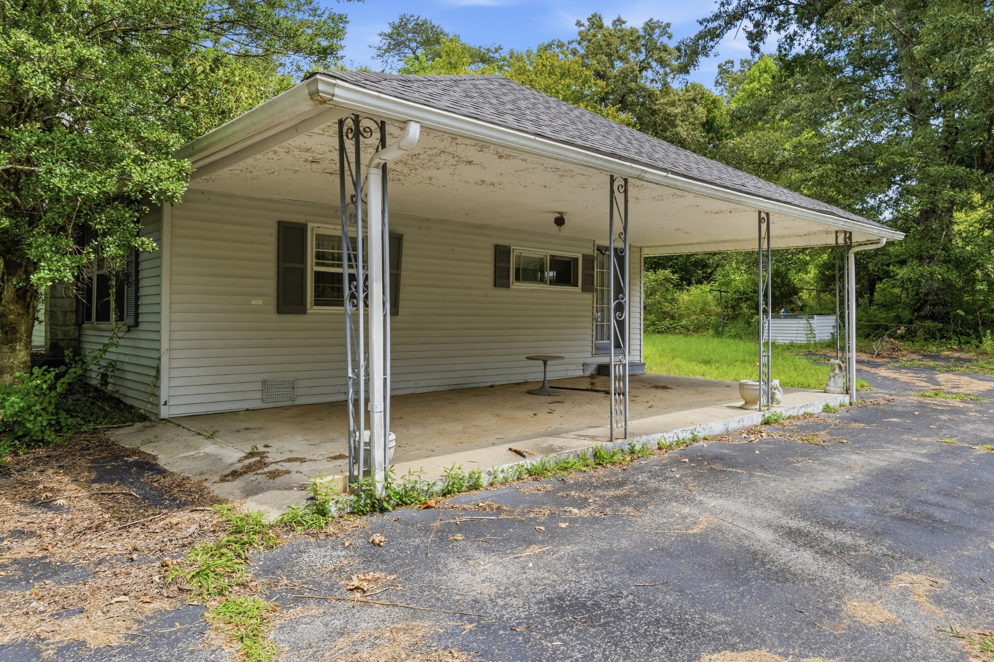 329 Old Standing Stone Rd Property Photo 16
