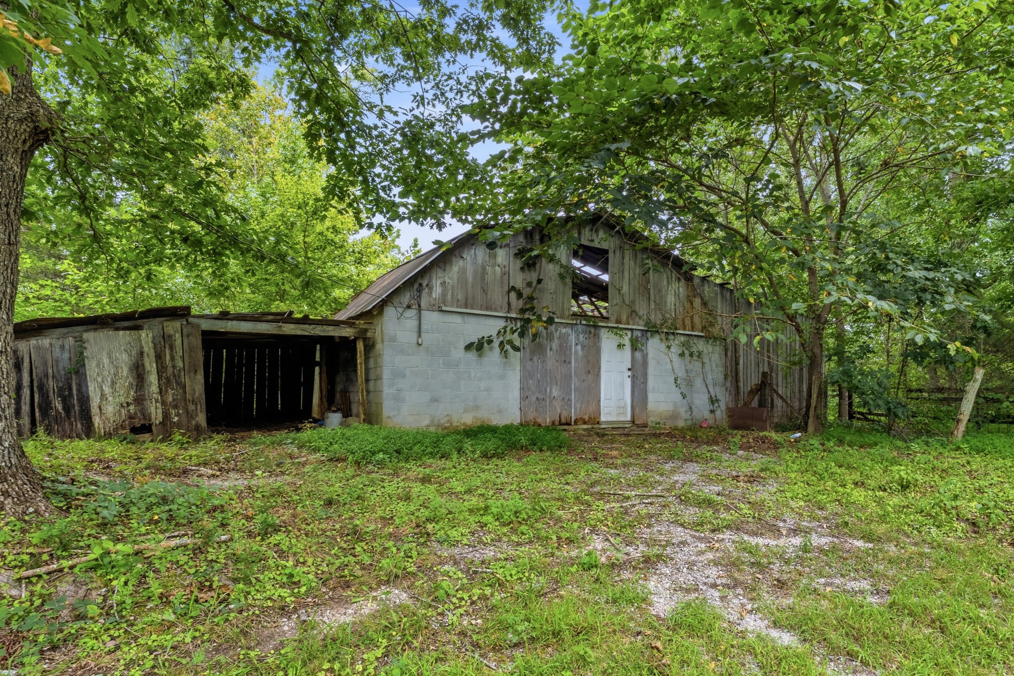 329 Old Standing Stone Rd Property Photo 30