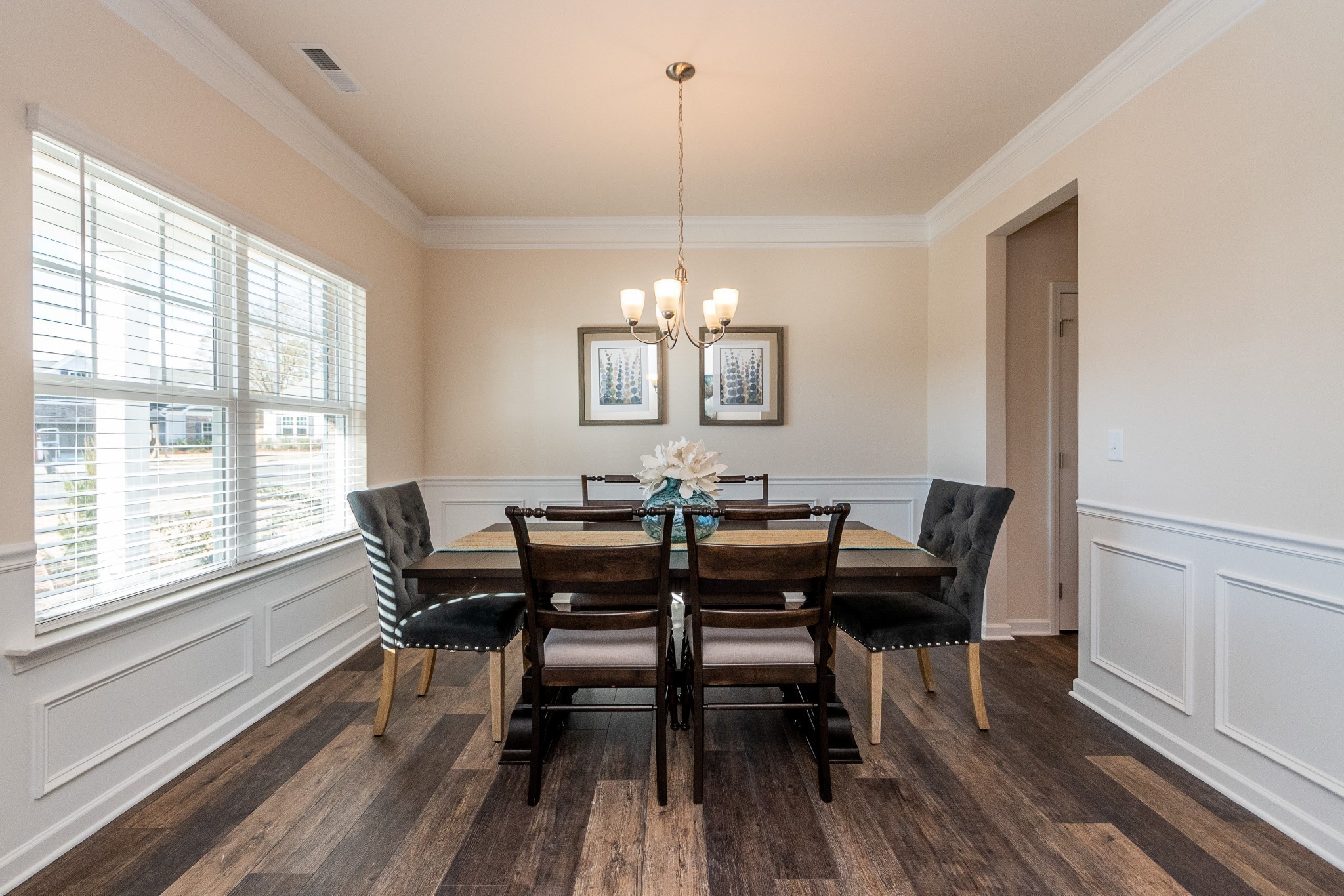 1357 English Oak Drive Property Photo 3