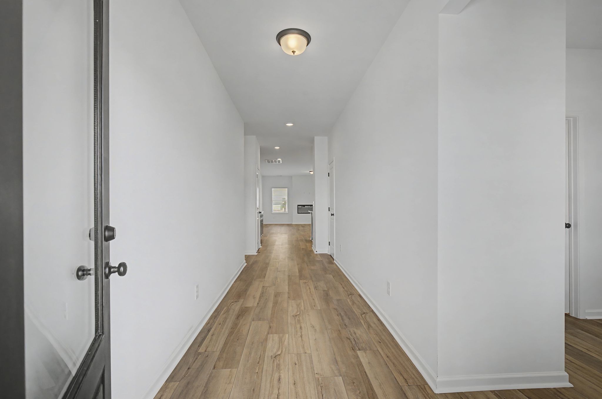 1369 English Oak Dr Property Photo 3