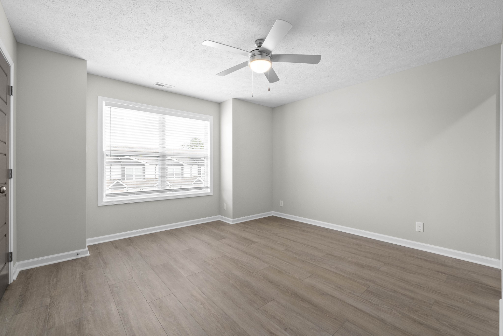 305 Longshadow Trl Property Photo 14