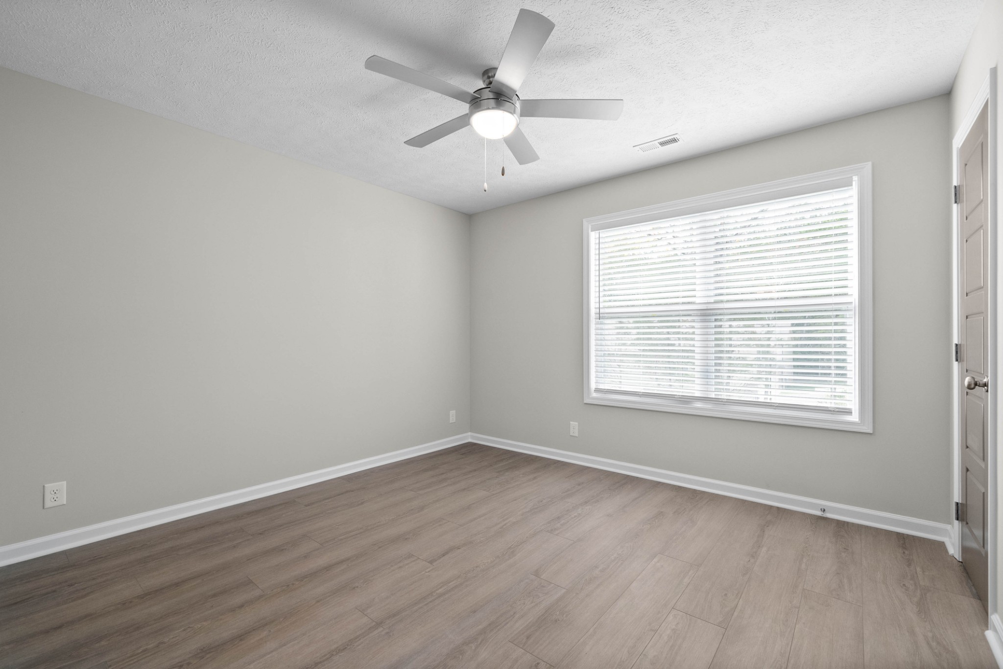 305 Longshadow Trl Property Photo 19