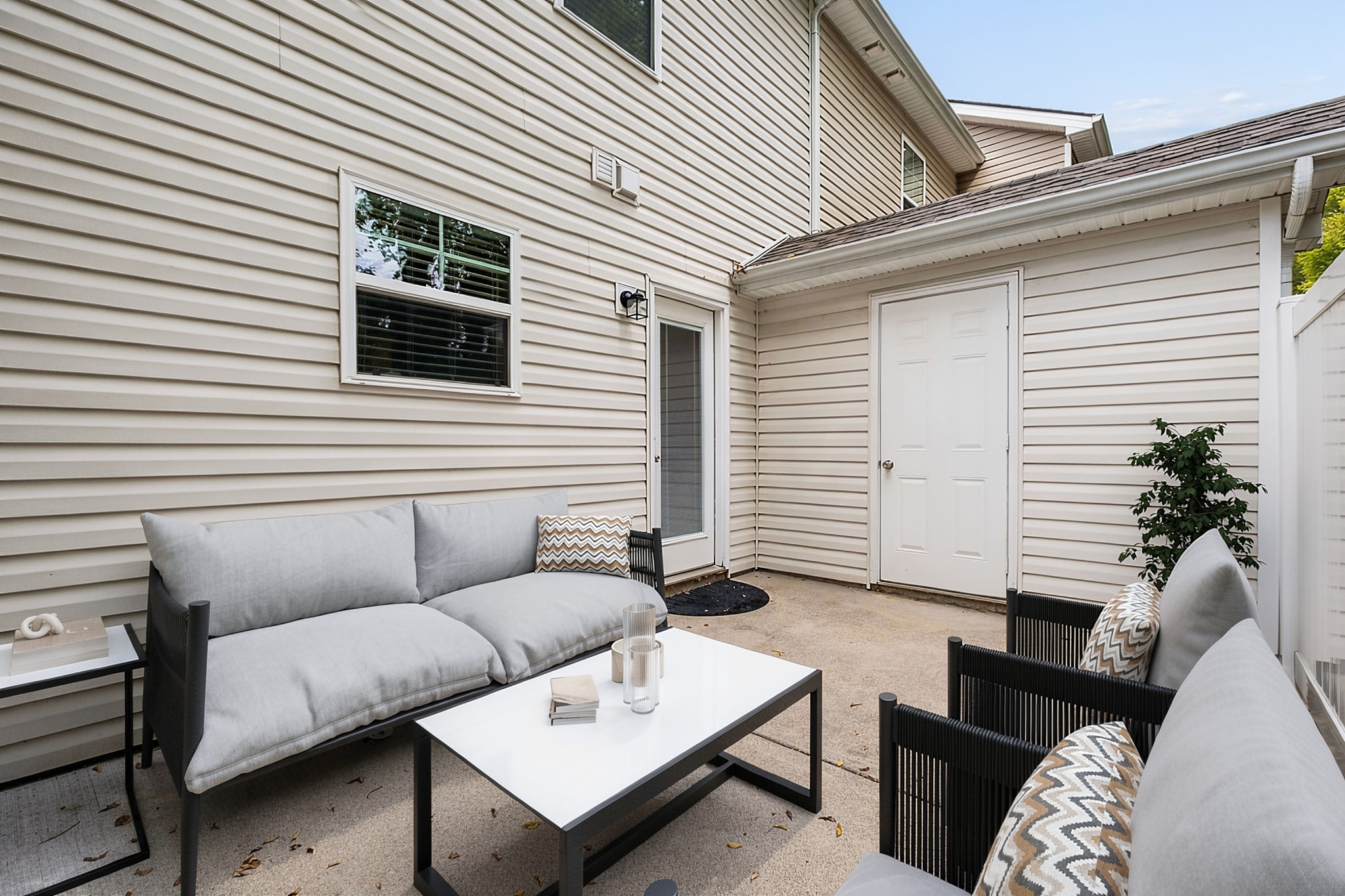 1130 Tradition Trl Property Photo 34