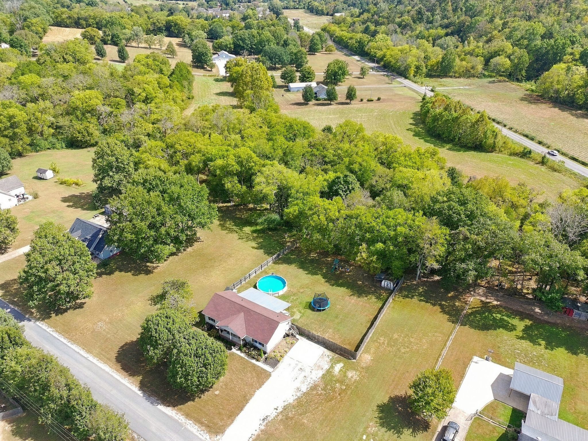 106 Fieldstone Dr Property Photo 44