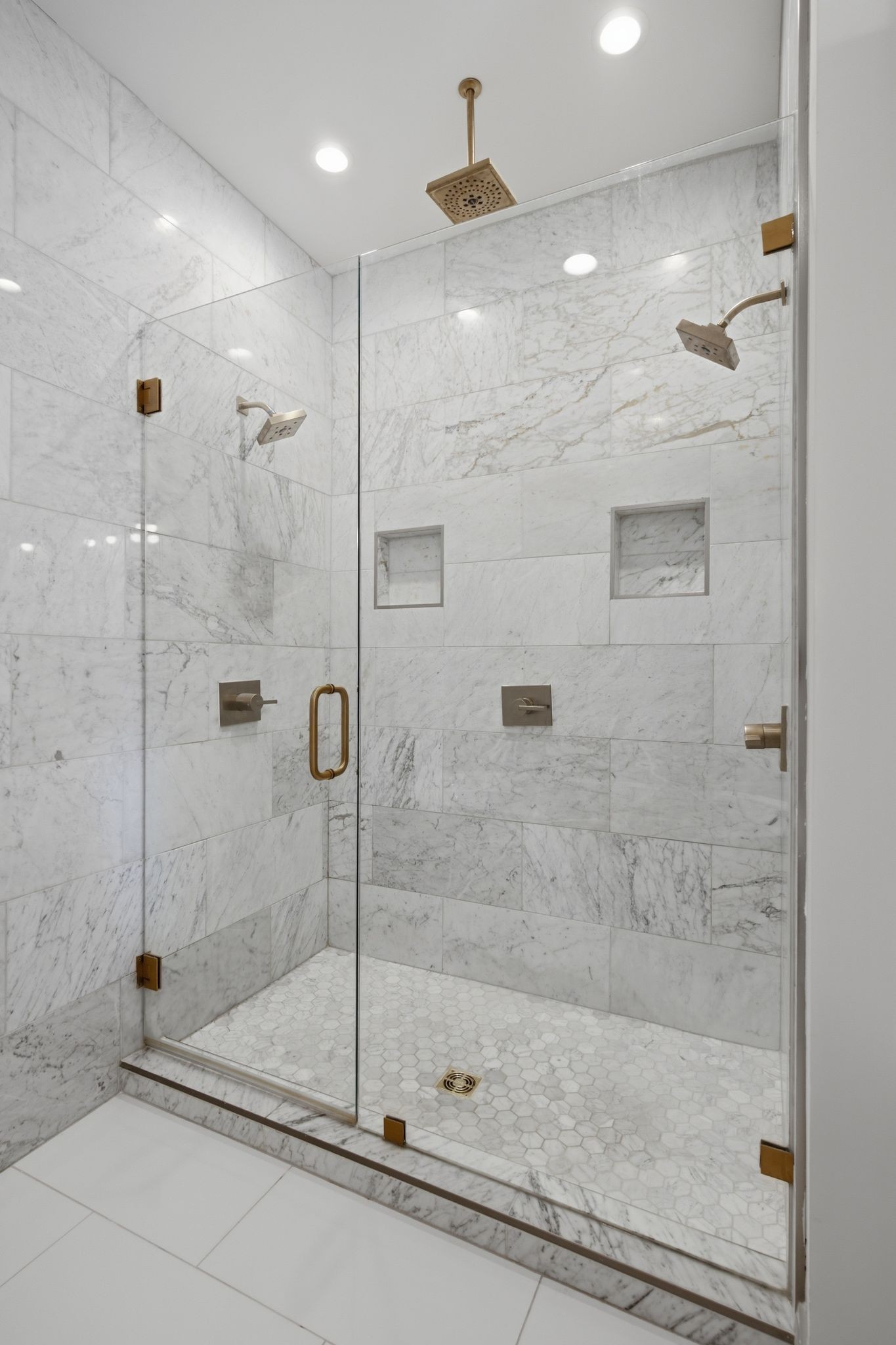 1502 Arthur Ave Property Photo 8