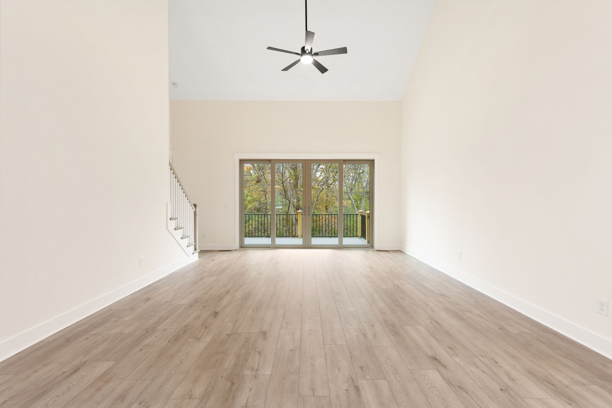 2048 Blackstone Drive Property Photo 12