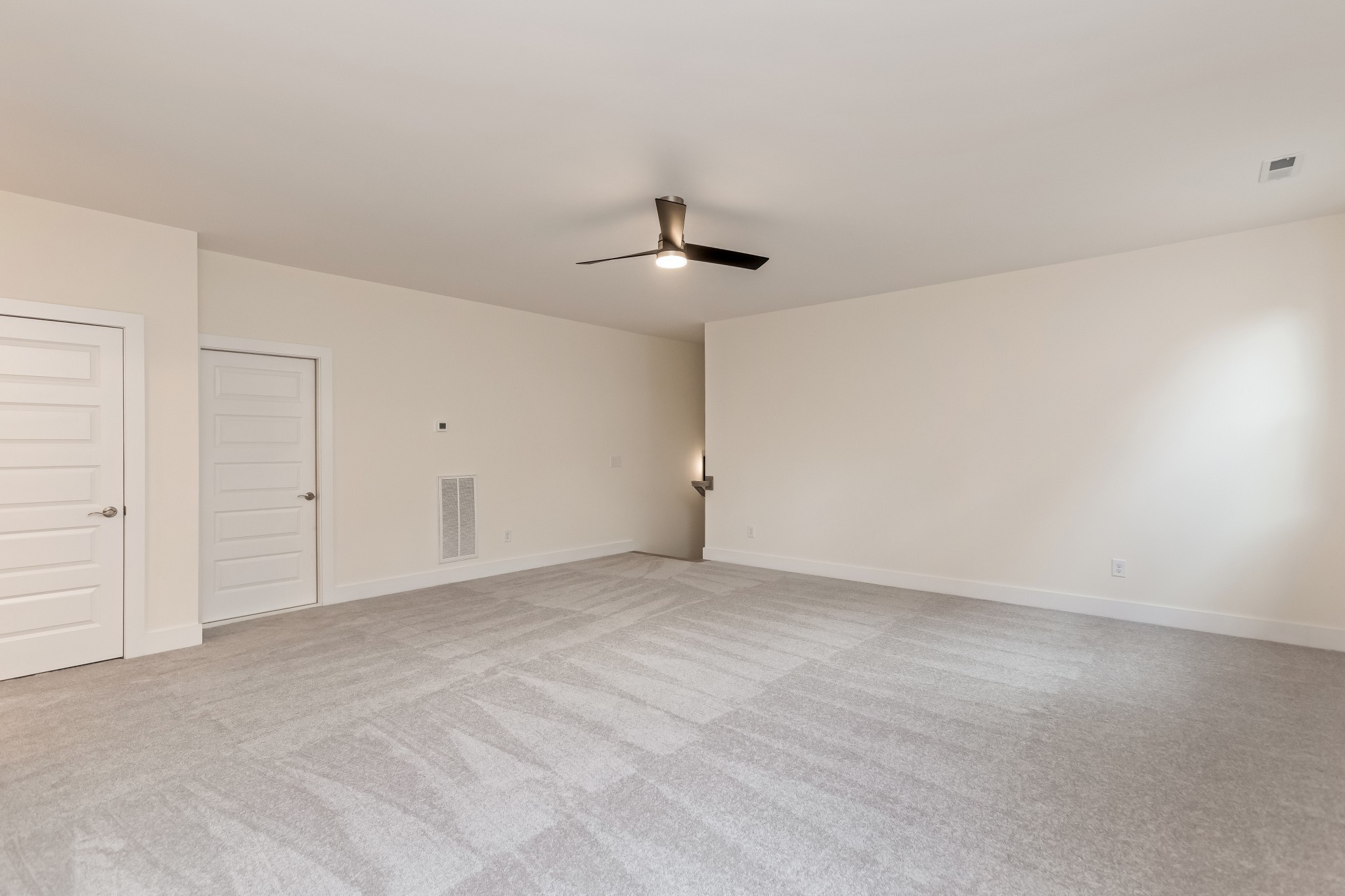 2048 Blackstone Drive Property Photo 32