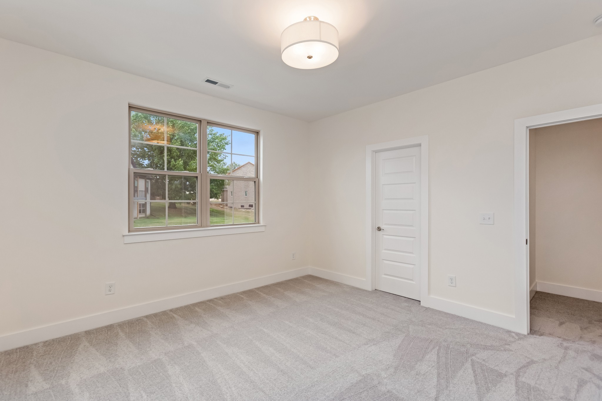 2048 Blackstone Drive Property Photo 37