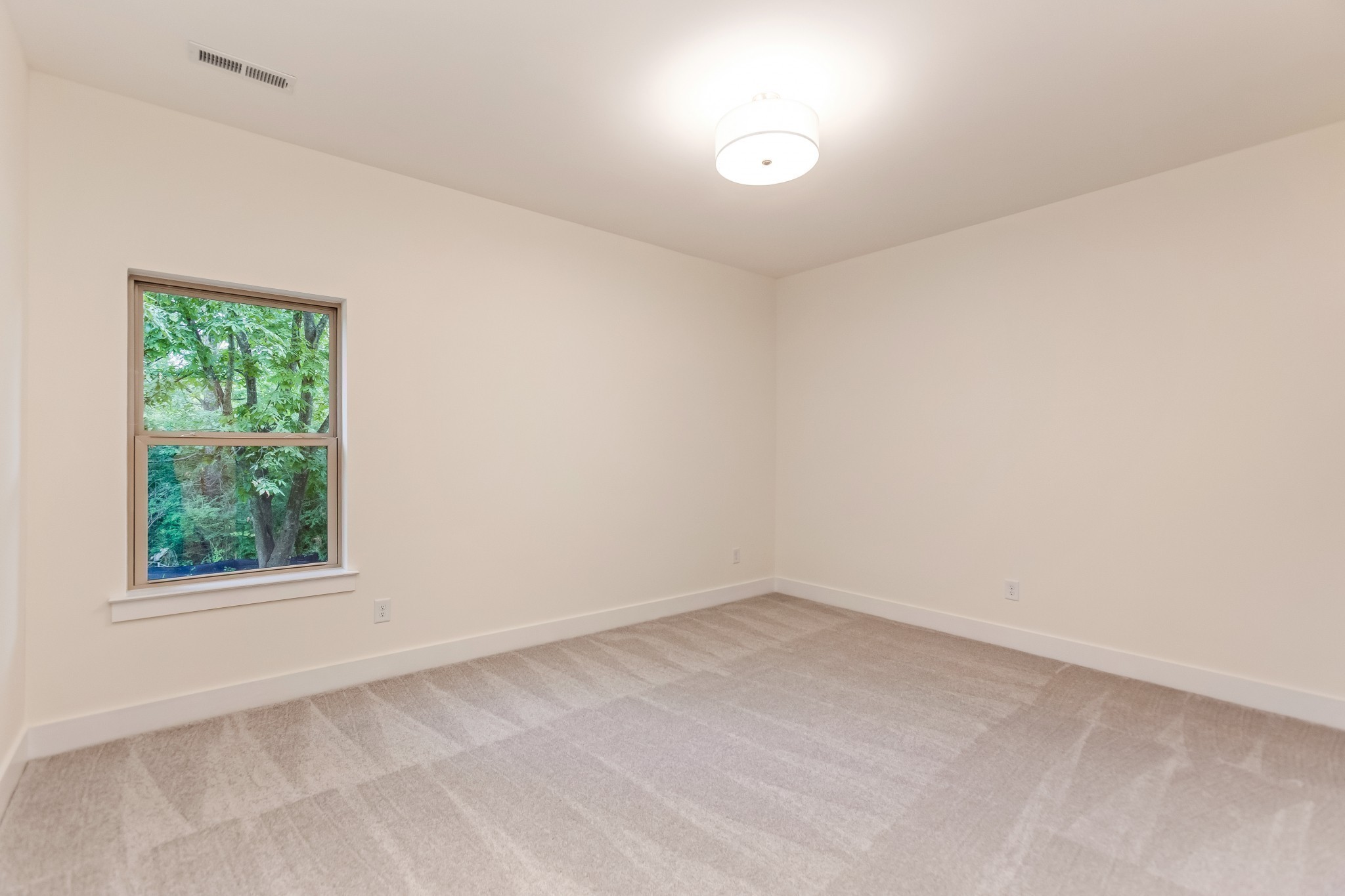 2048 Blackstone Drive Property Photo 40