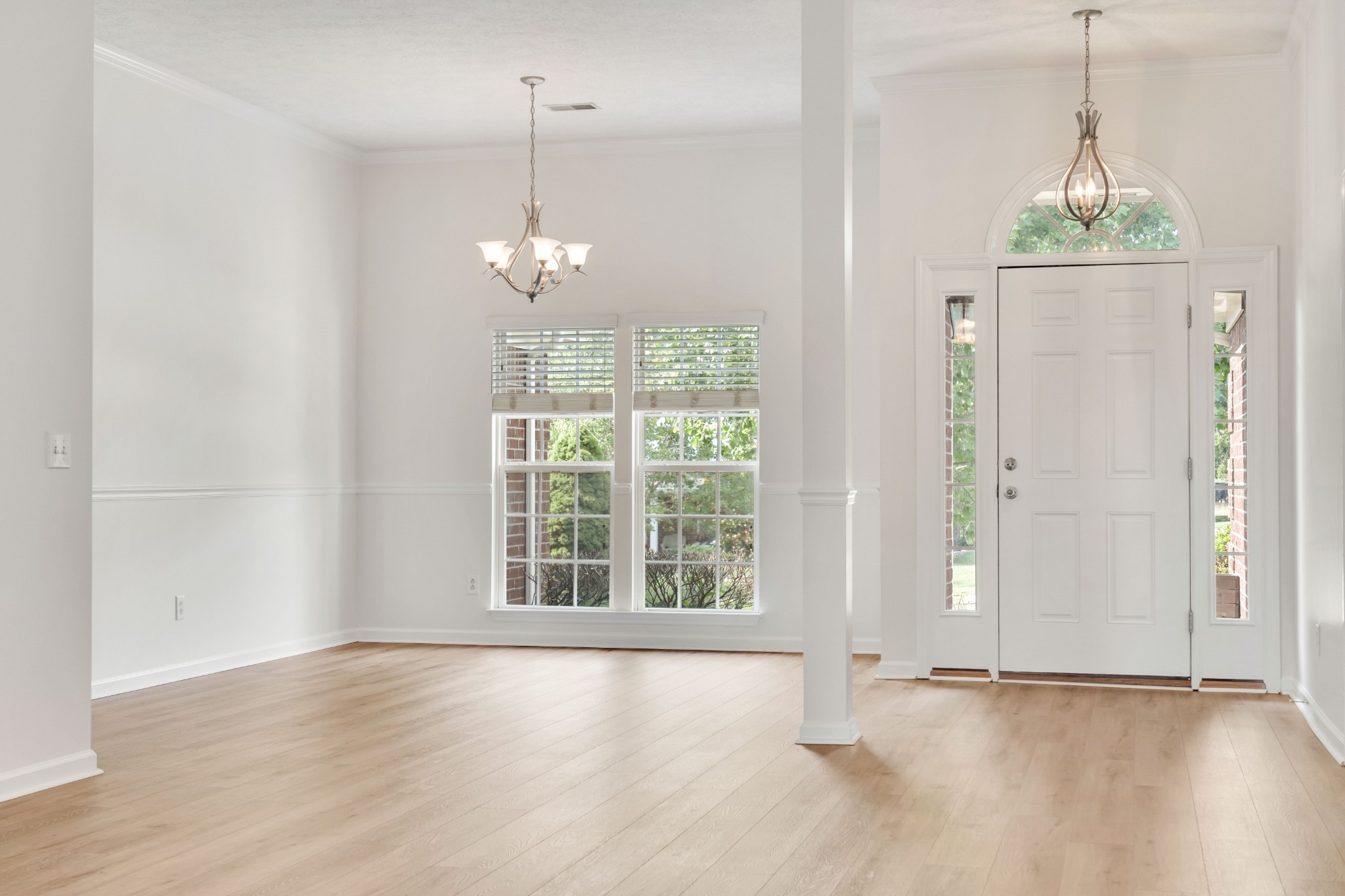 1025 Notting Hill Drive Property Photo 2