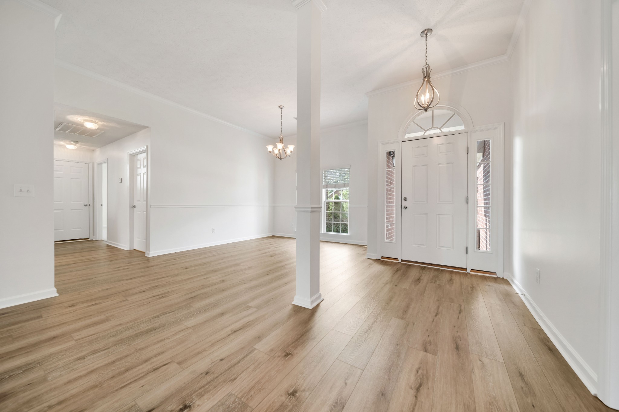 1025 Notting Hill Drive Property Photo 3