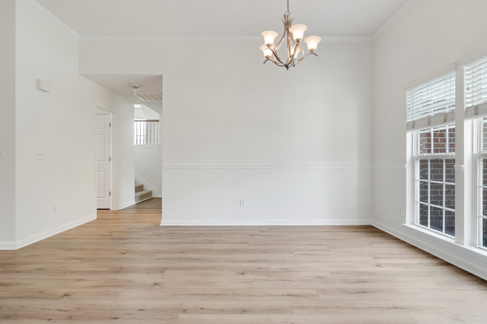 1025 Notting Hill Drive Property Photo 4