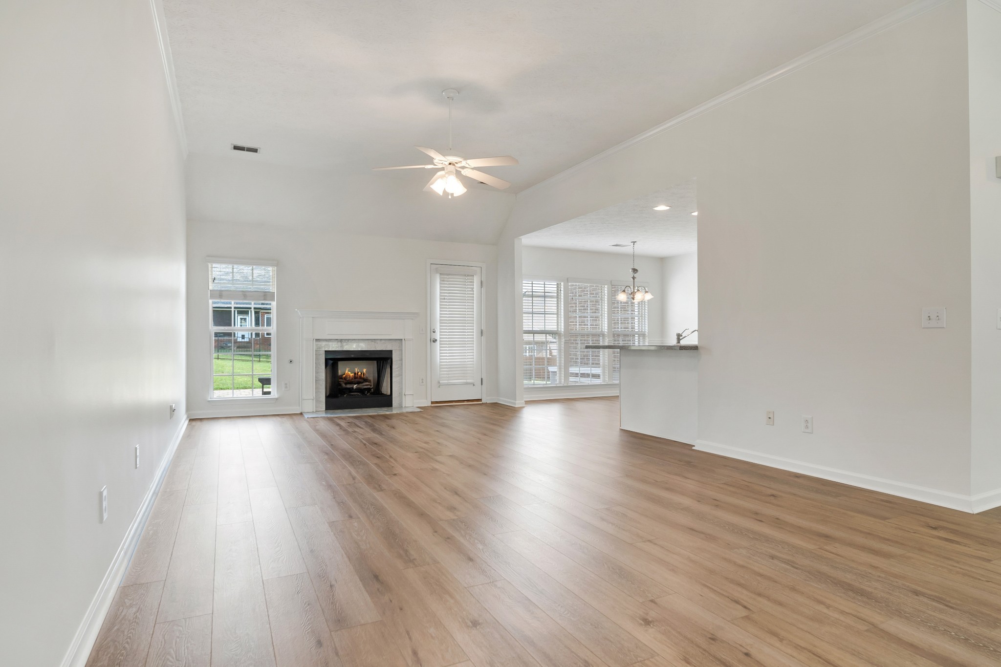 1025 Notting Hill Drive Property Photo 6