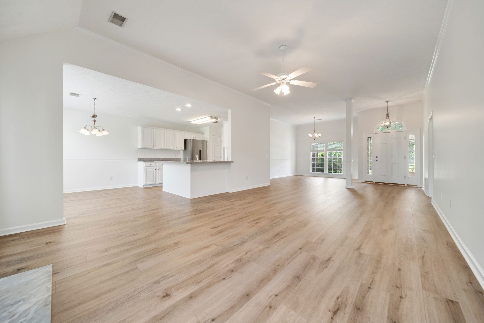 1025 Notting Hill Drive Property Photo 9