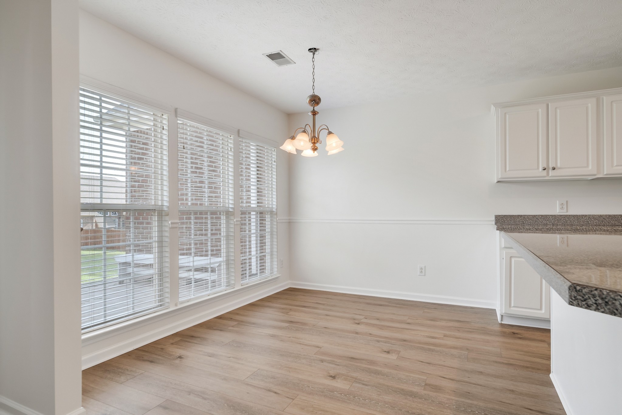 1025 Notting Hill Drive Property Photo 11