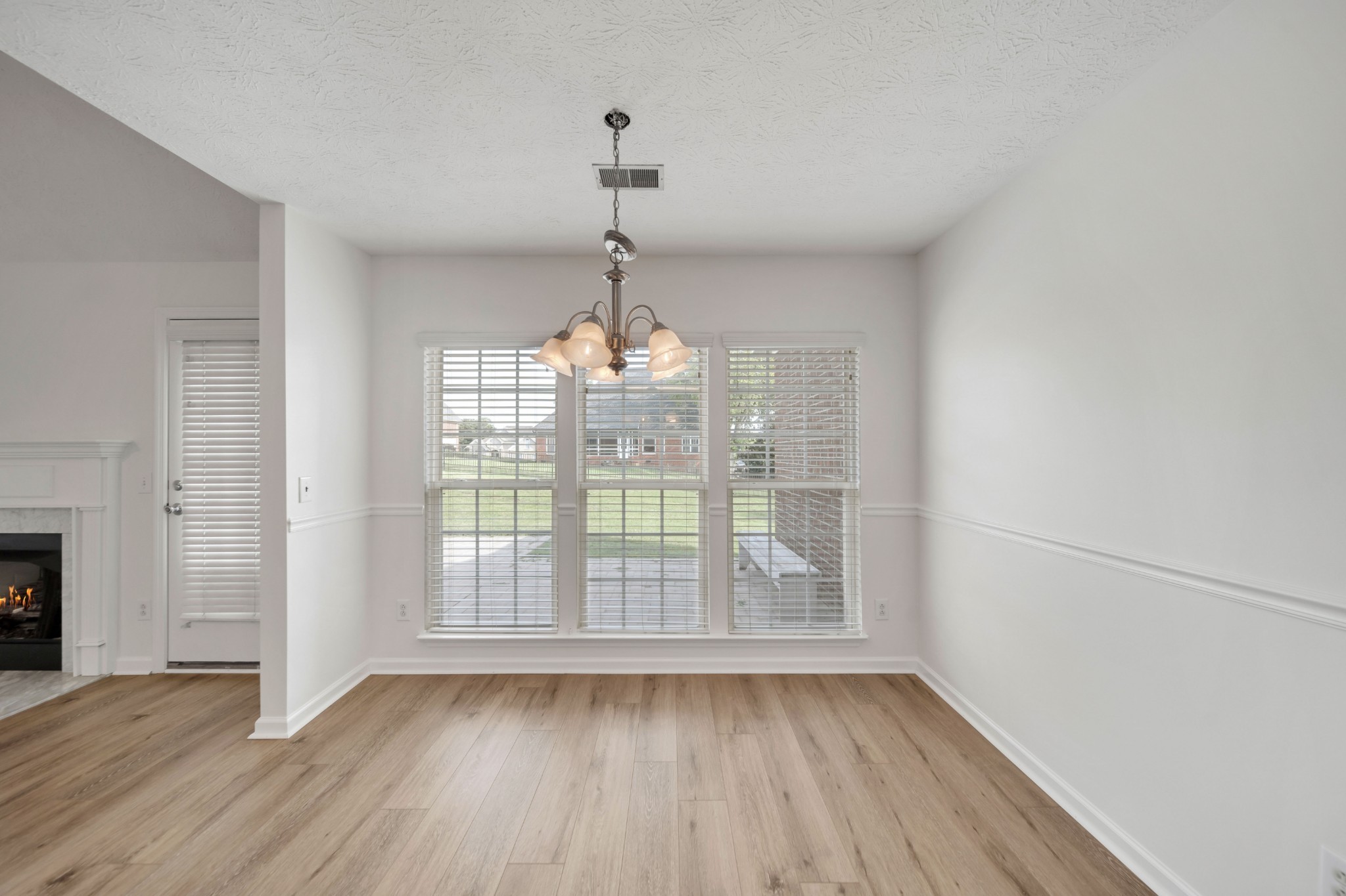 1025 Notting Hill Drive Property Photo 12
