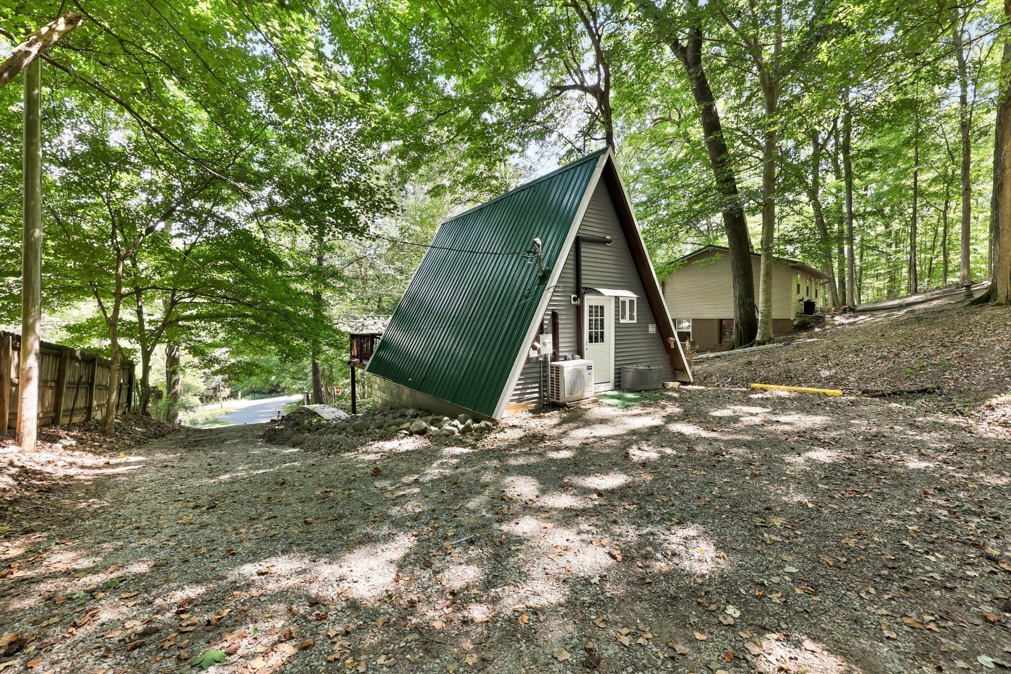 111 Lakeshore Dr Property Photo 1