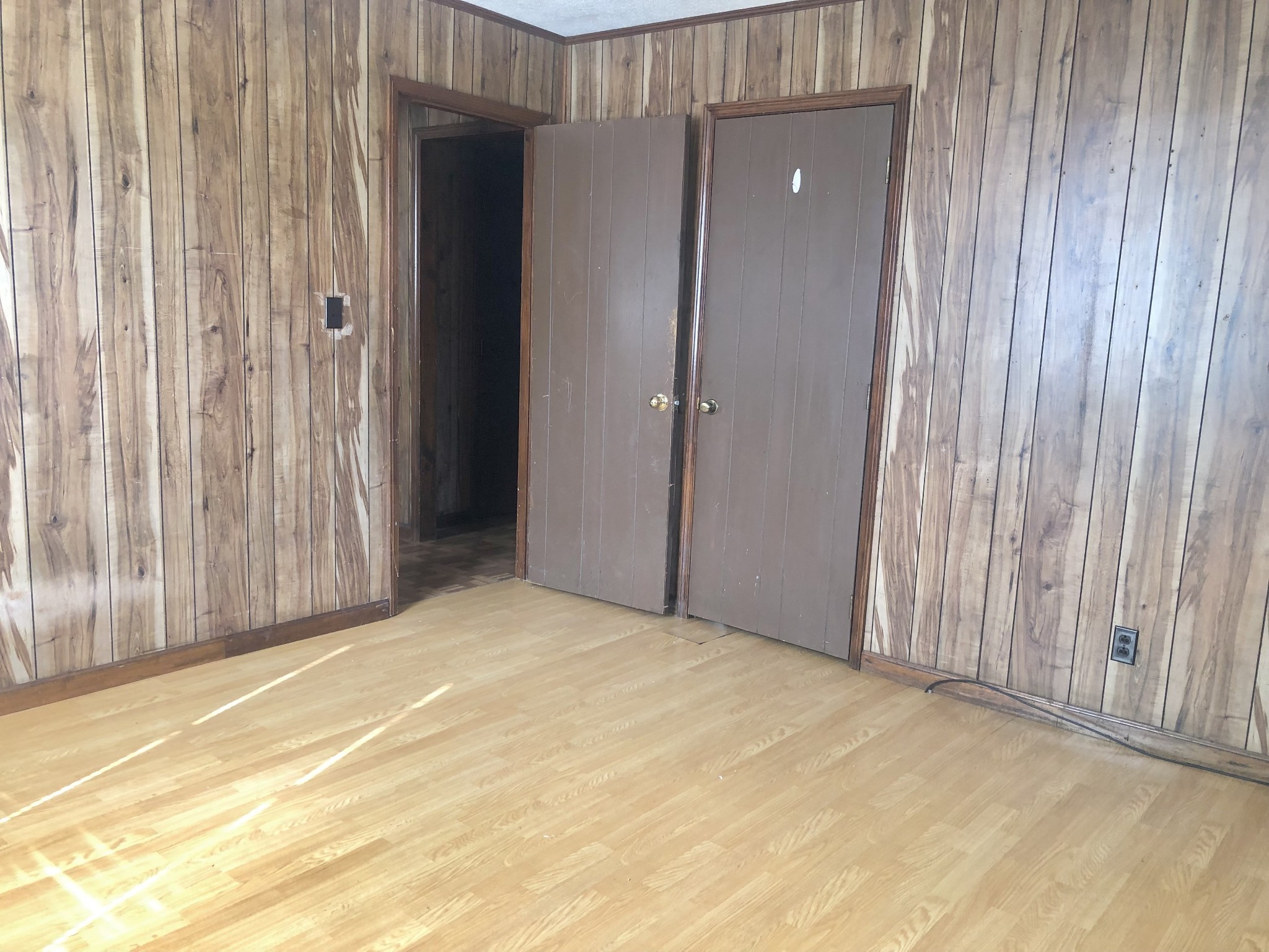 408 Lucky Debonair Dr Property Photo 4