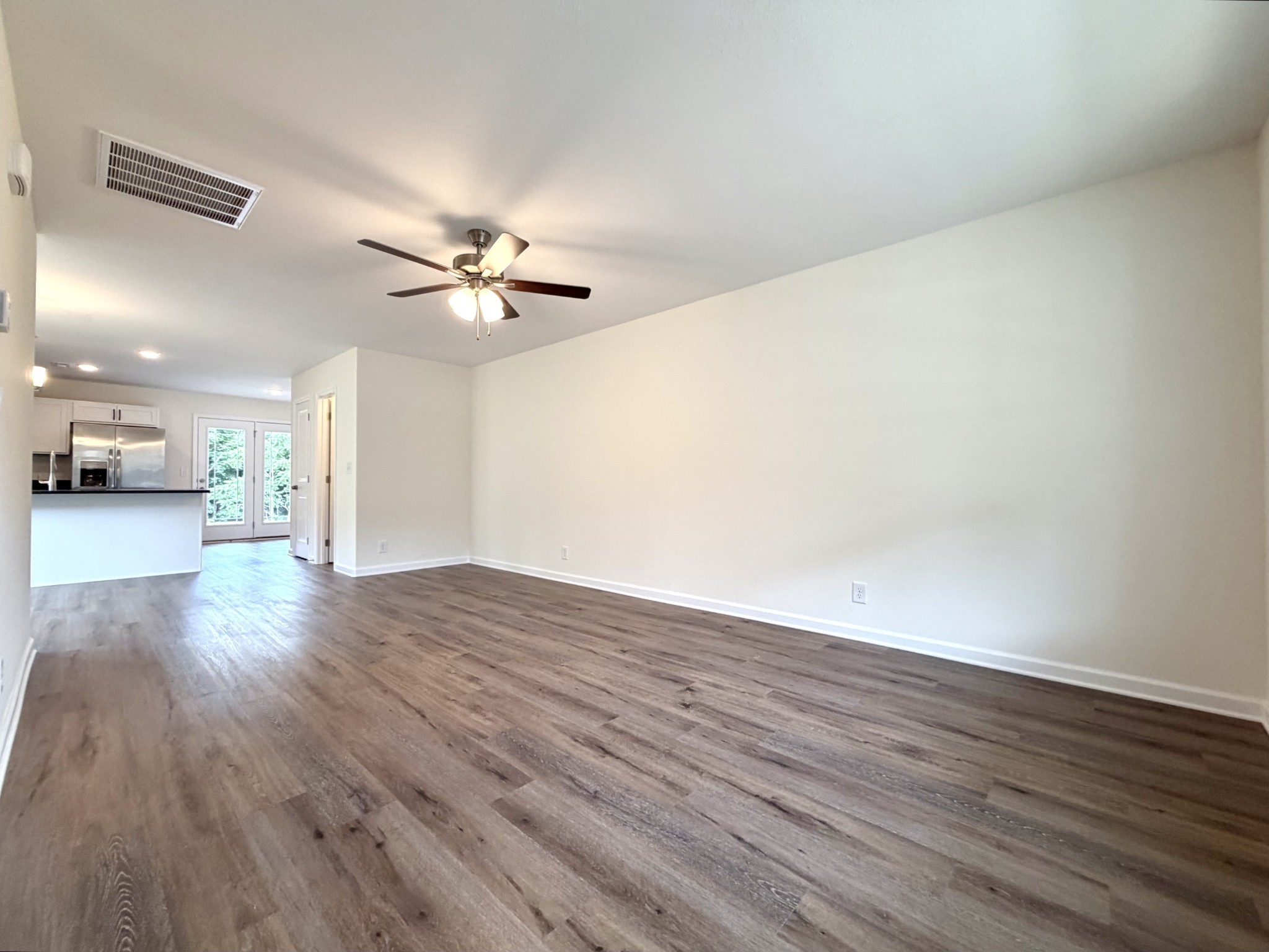 908 Peaceful Pl Property Photo 2