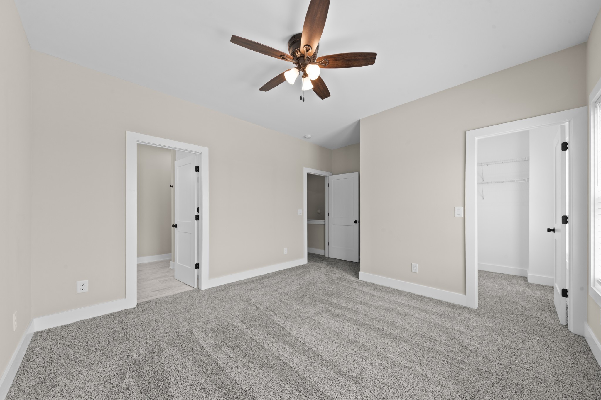 822d W Madison St, W Property Photo 34