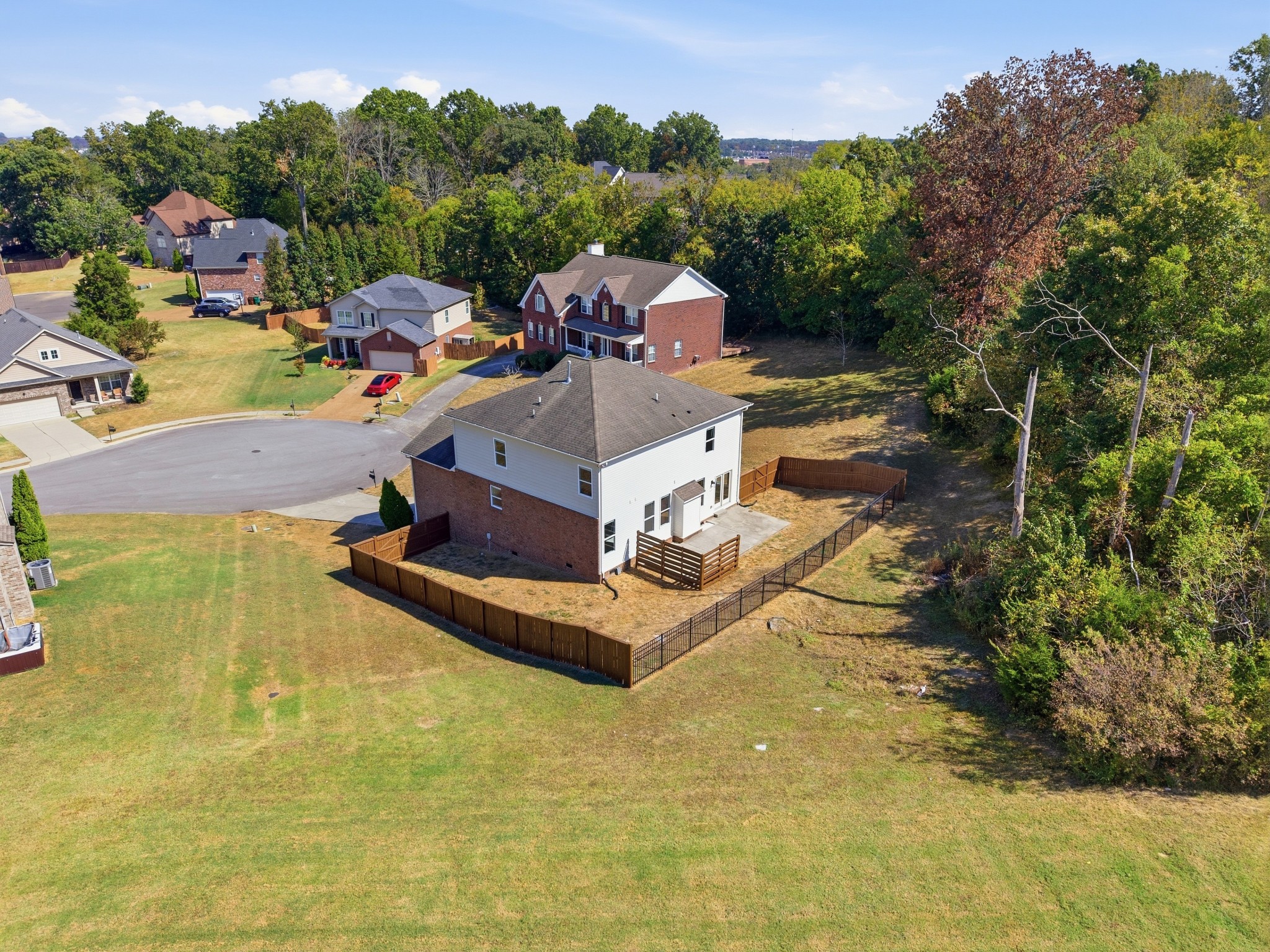 2110 Oaksprings Pl Property Photo 2