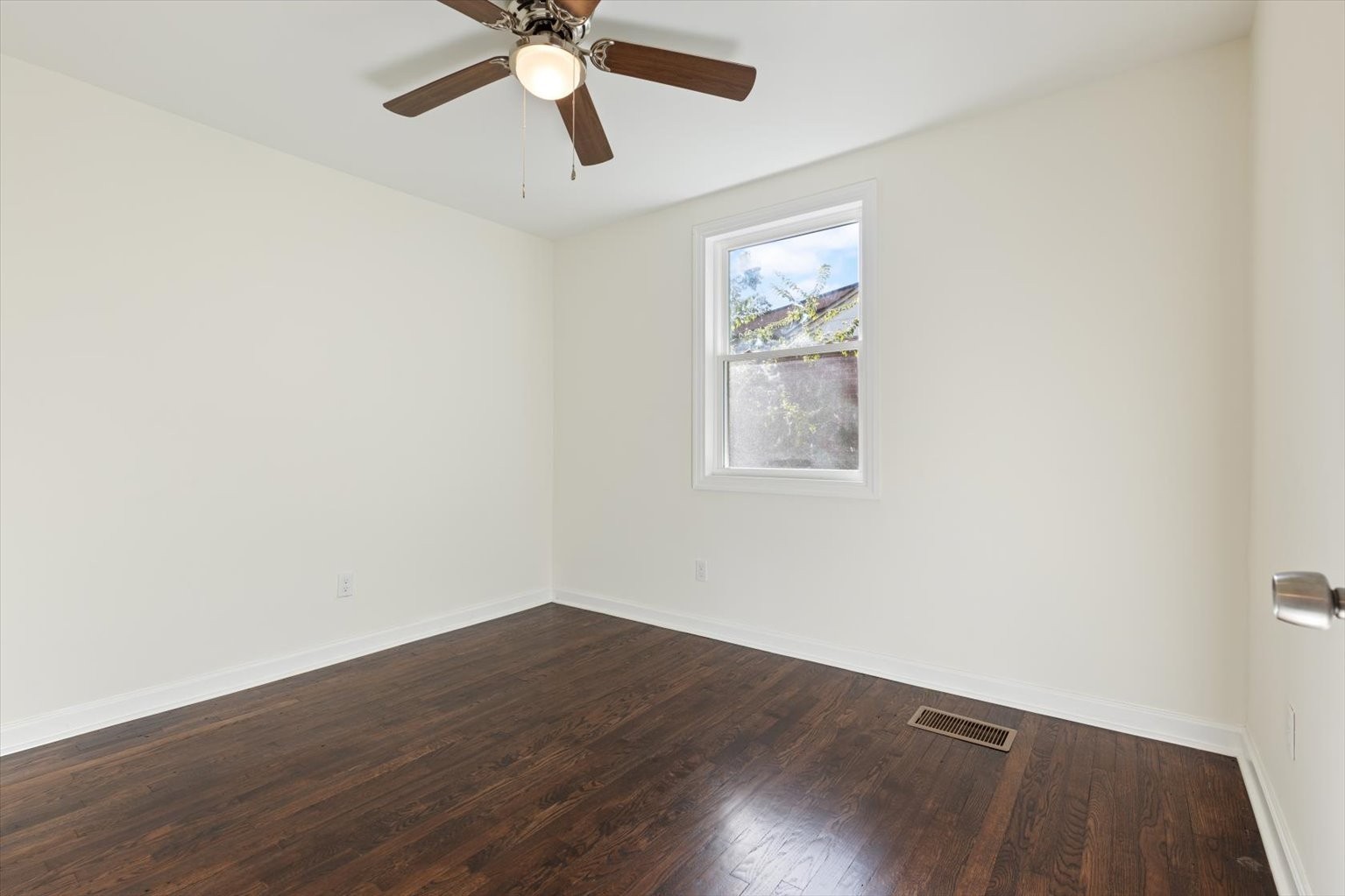 420 Elm St Property Photo 22