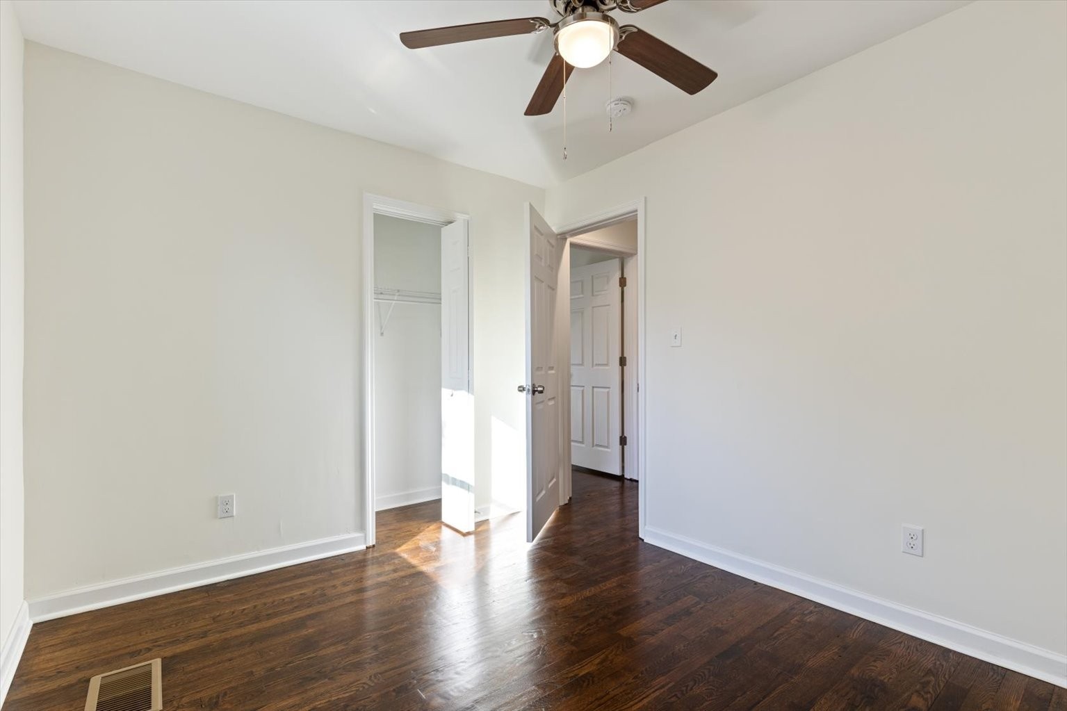 420 Elm St Property Photo 23