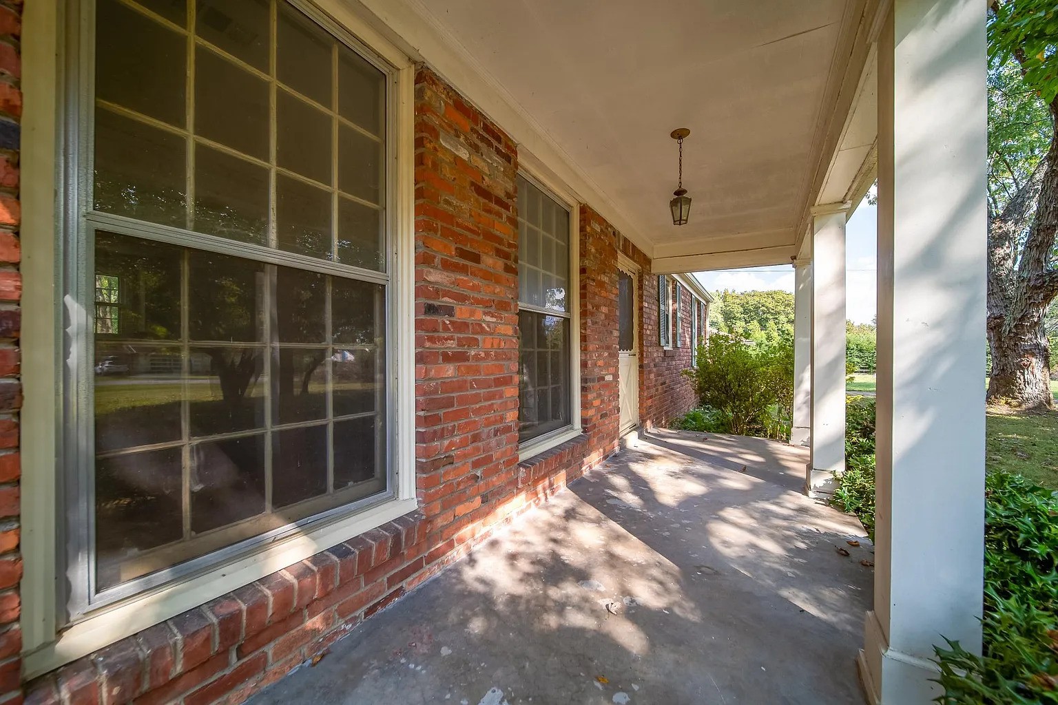 620 Crieve Rd Property Photo 3