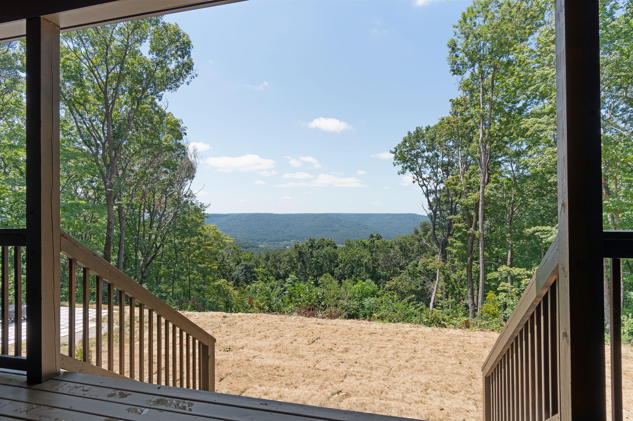 900 Valley View Drive Property Photo 5