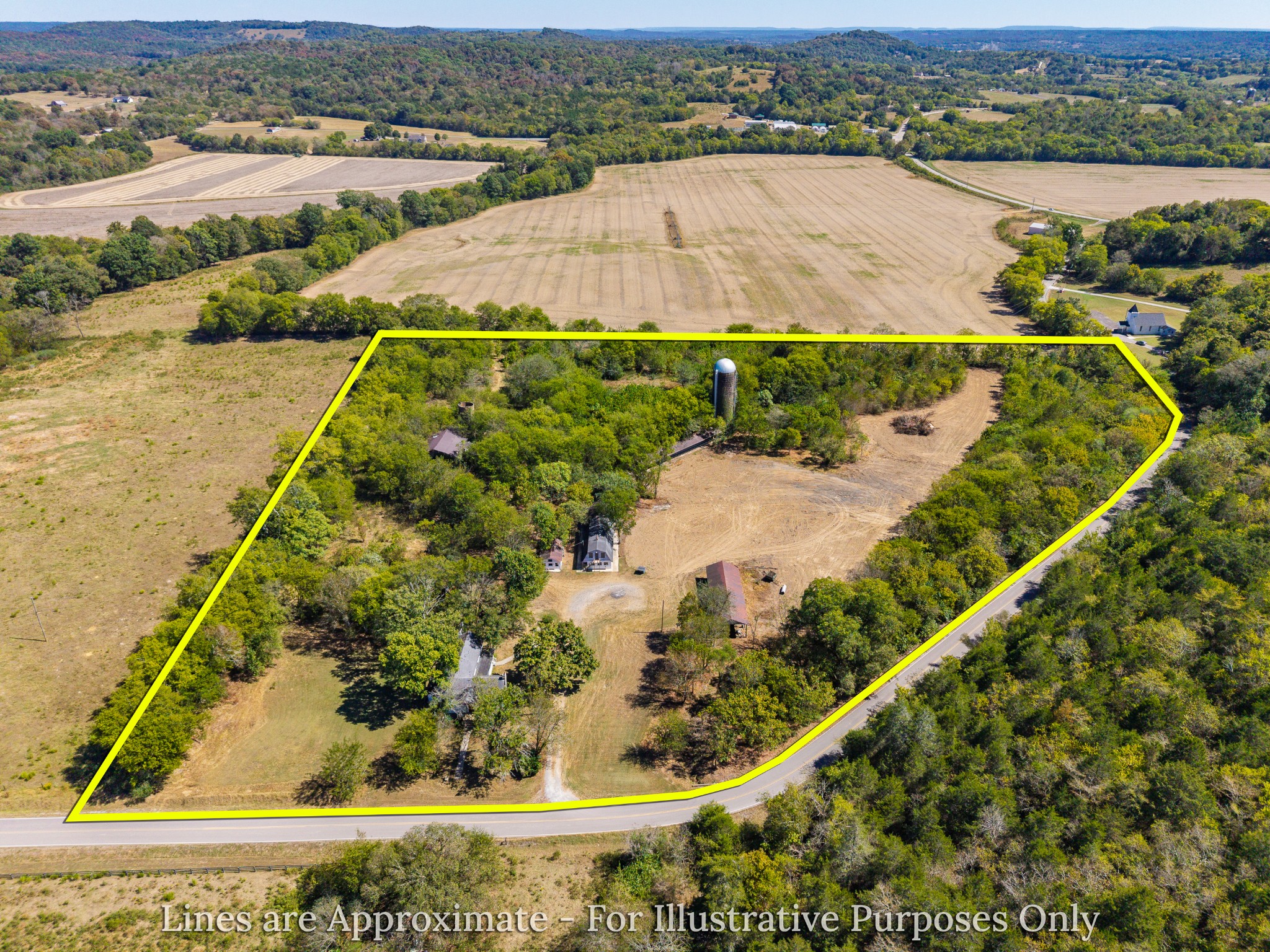 330 Swan Creek Rd Property Photo 2